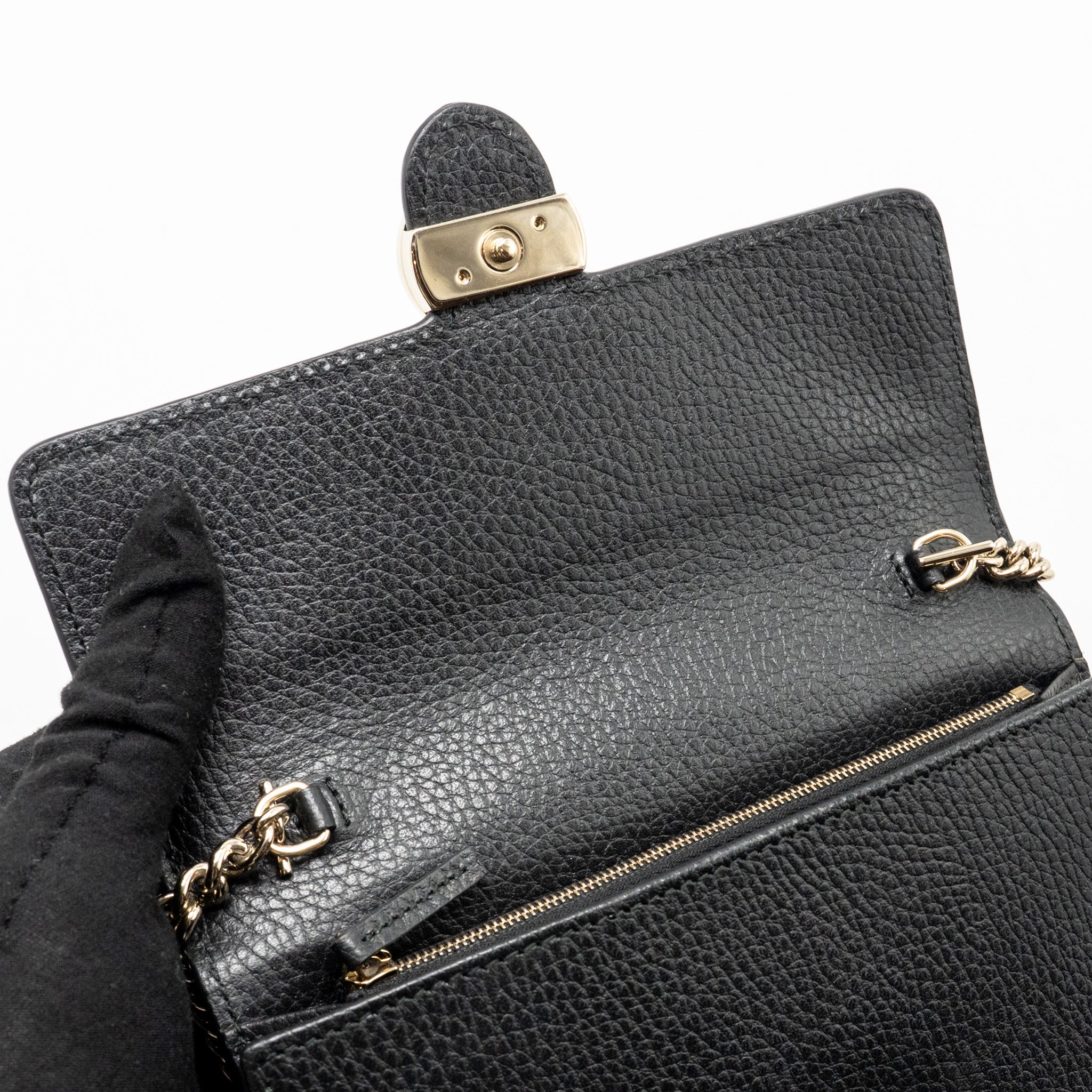 gucci-interlocking-chain-wallet-calfskin-black-ghw