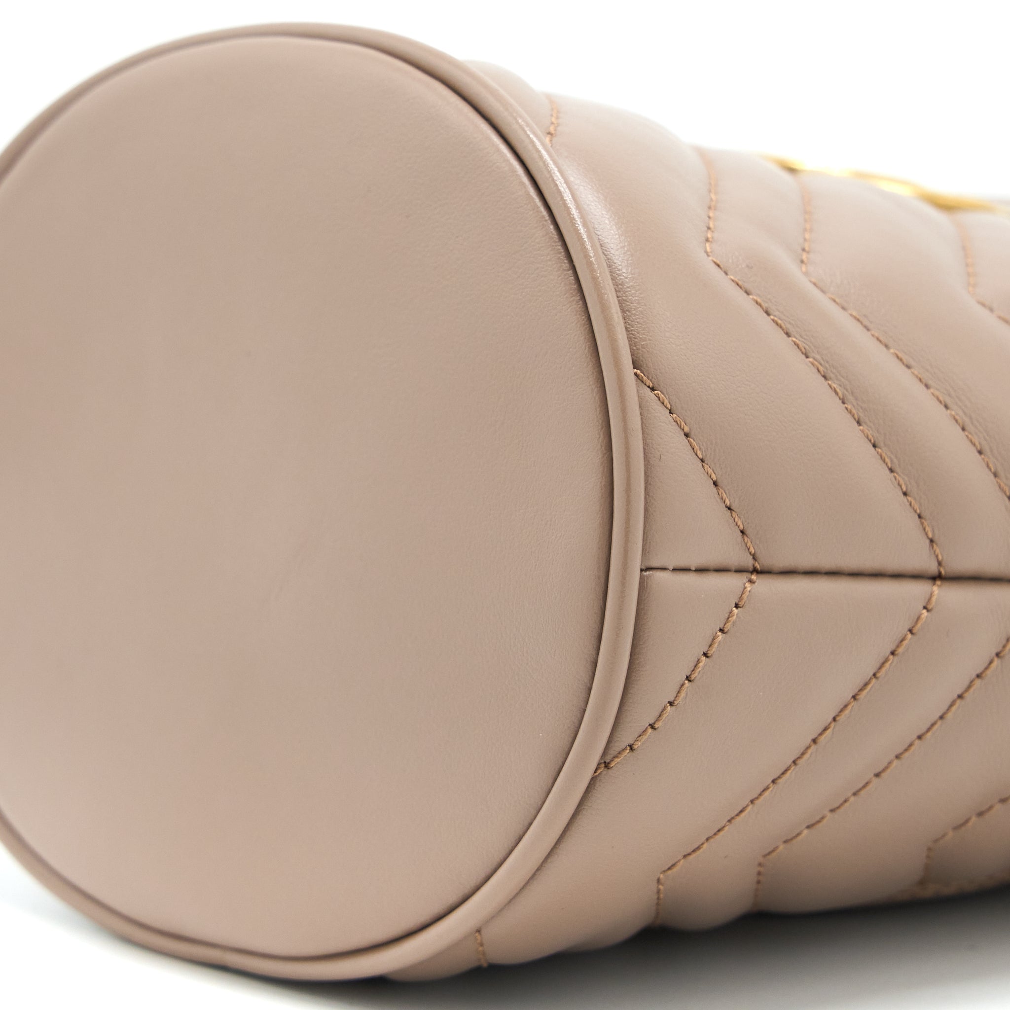 gucci-gg-marmont-mini-bucket-dark-beige-ghw