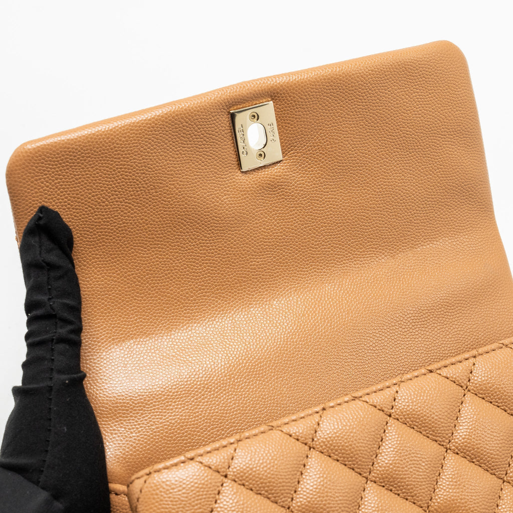 chanel-21p-small-coco-handle-caviar-caramel-lghw