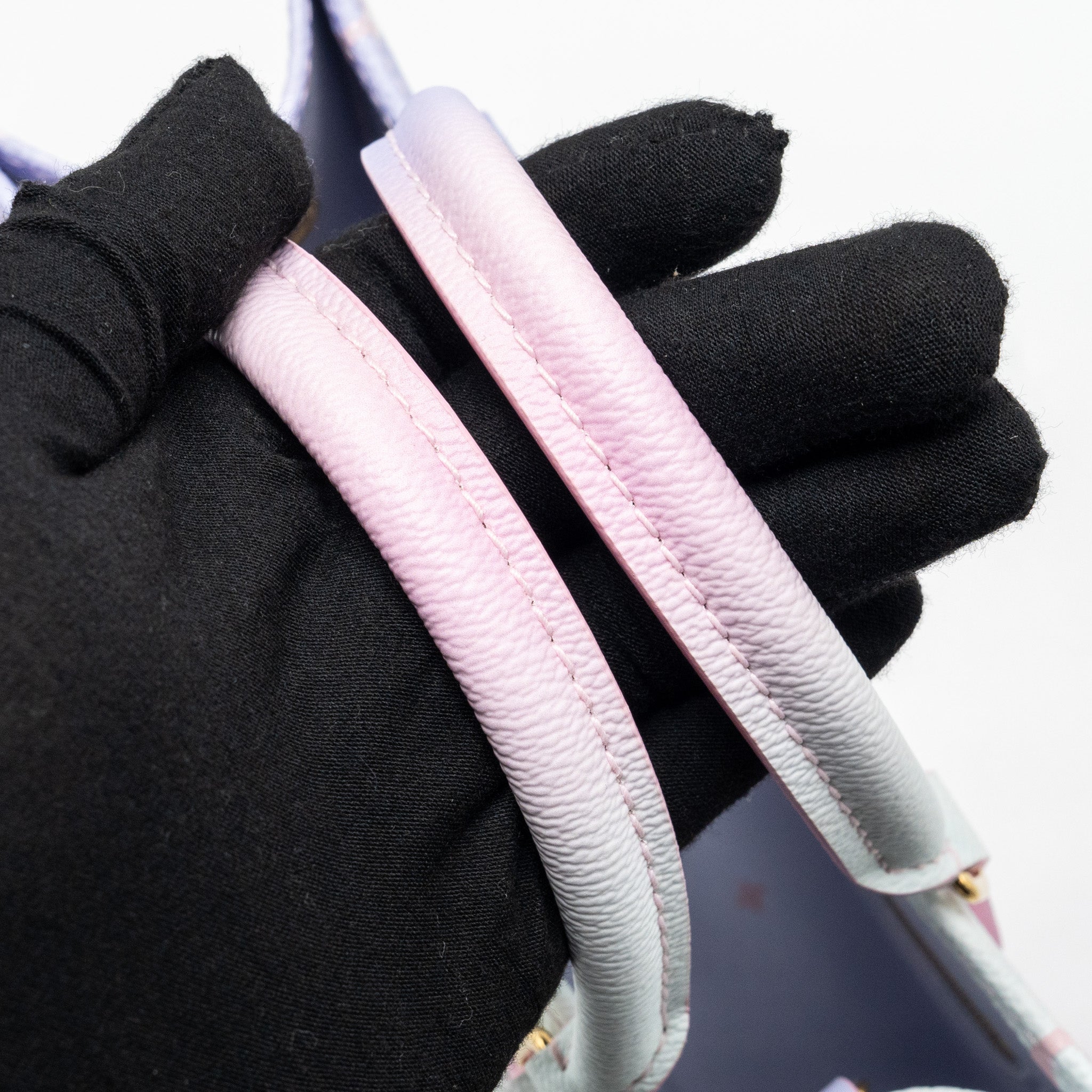 louis-vuitton-onthego-pm-calfskin-sunrise-pastel-multicolour-pink-purple-ghw