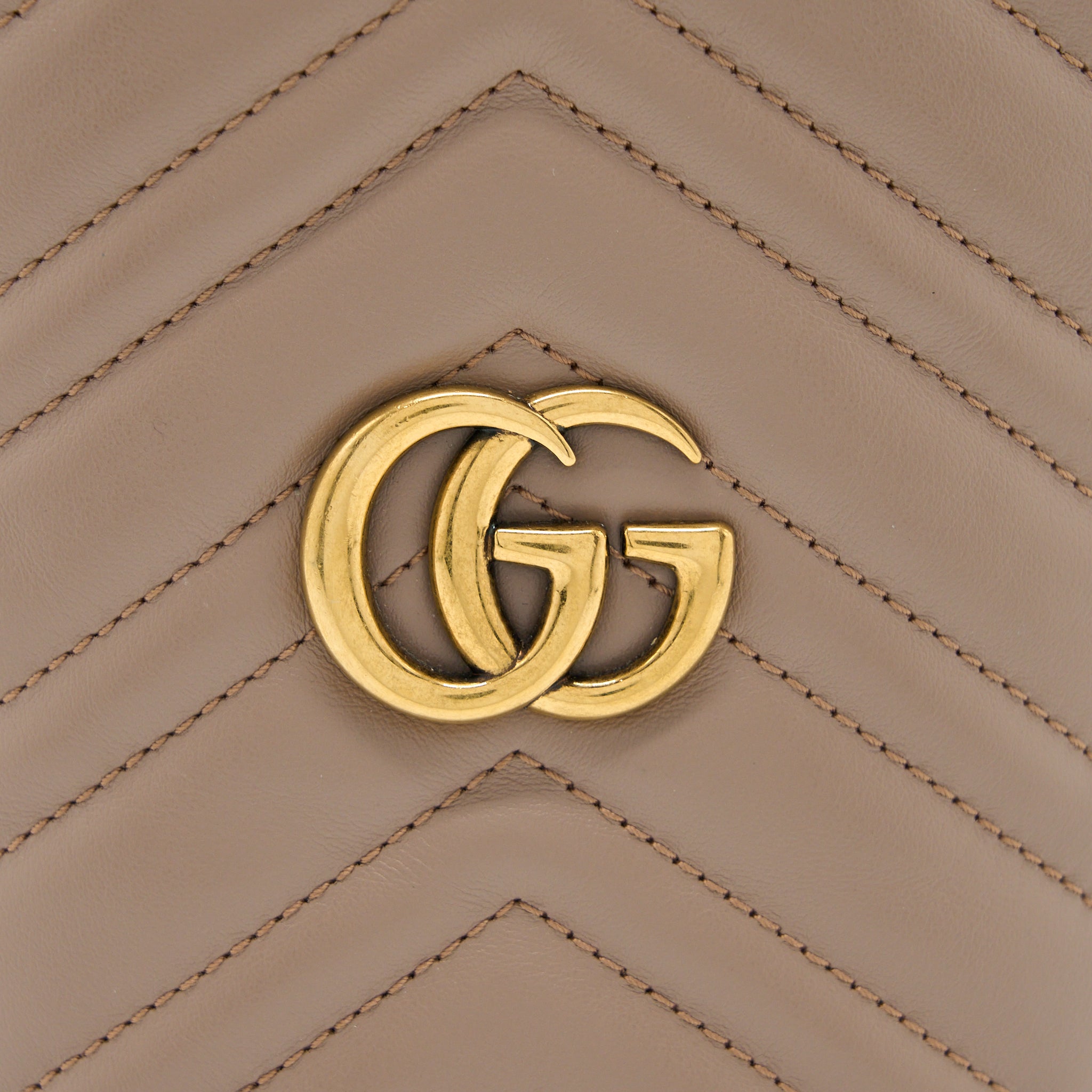 gucci-gg-marmont-mini-bucket-dark-beige-ghw