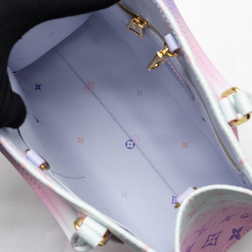 louis-vuitton-onthego-pm-calfskin-sunrise-pastel-multicolour-pink-purple-ghw