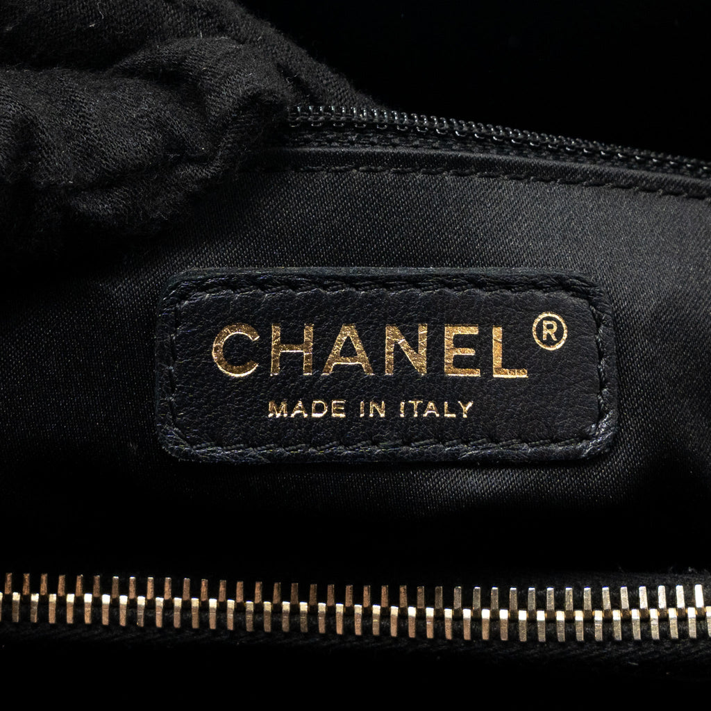 chanel-grand-shopping-tote-caviar-black-ghw-1