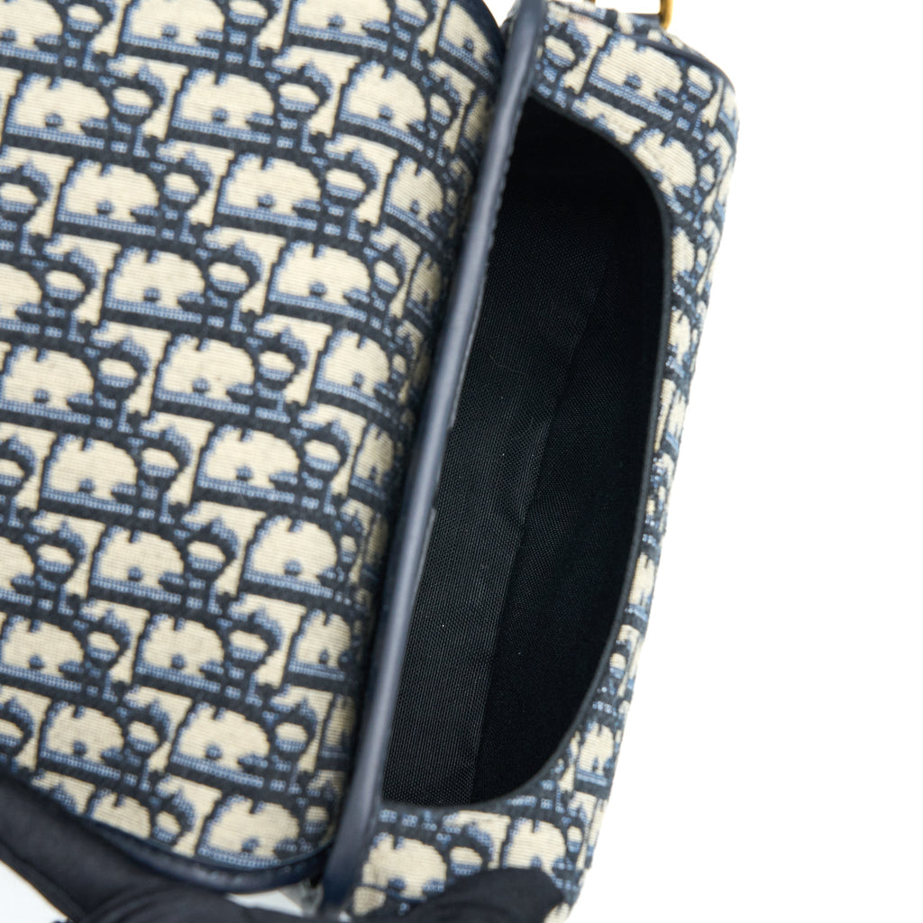 dior-medium-bobby-bag-blue-dior-oblique-jacquard-ghw