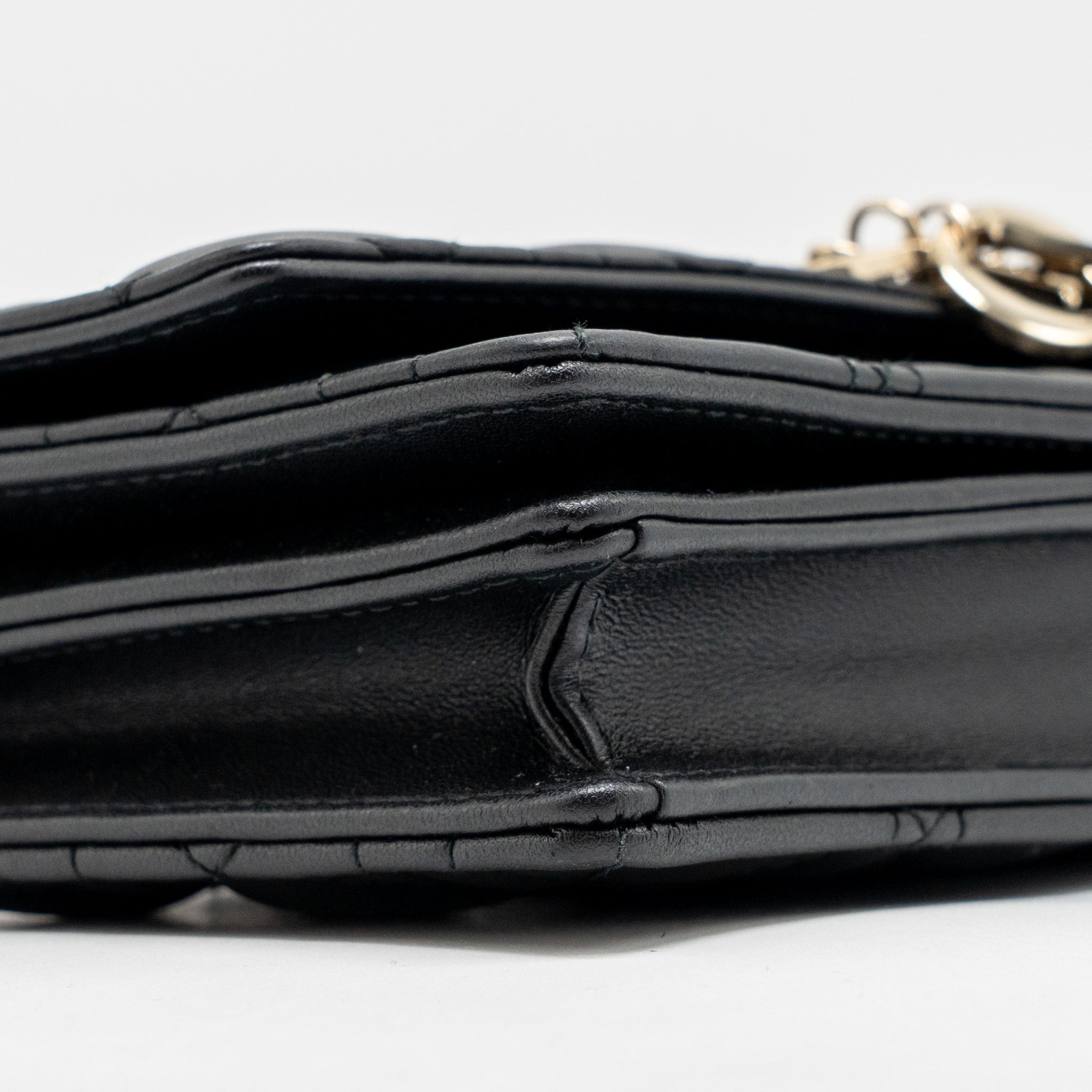 black-dior-wallet-on-chain