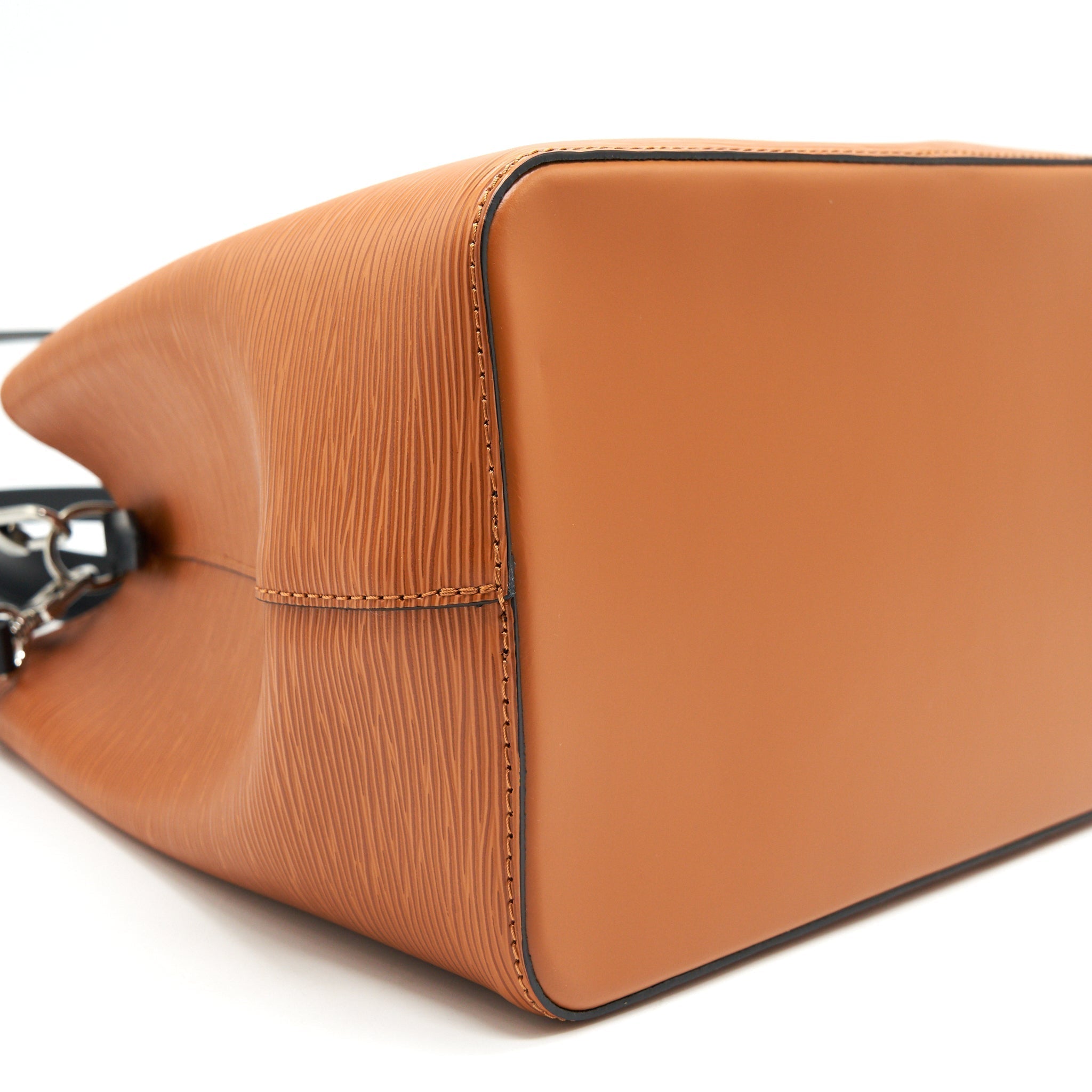 louis-vuitton-neo-noe-mustard-yellow-in-epi-leather