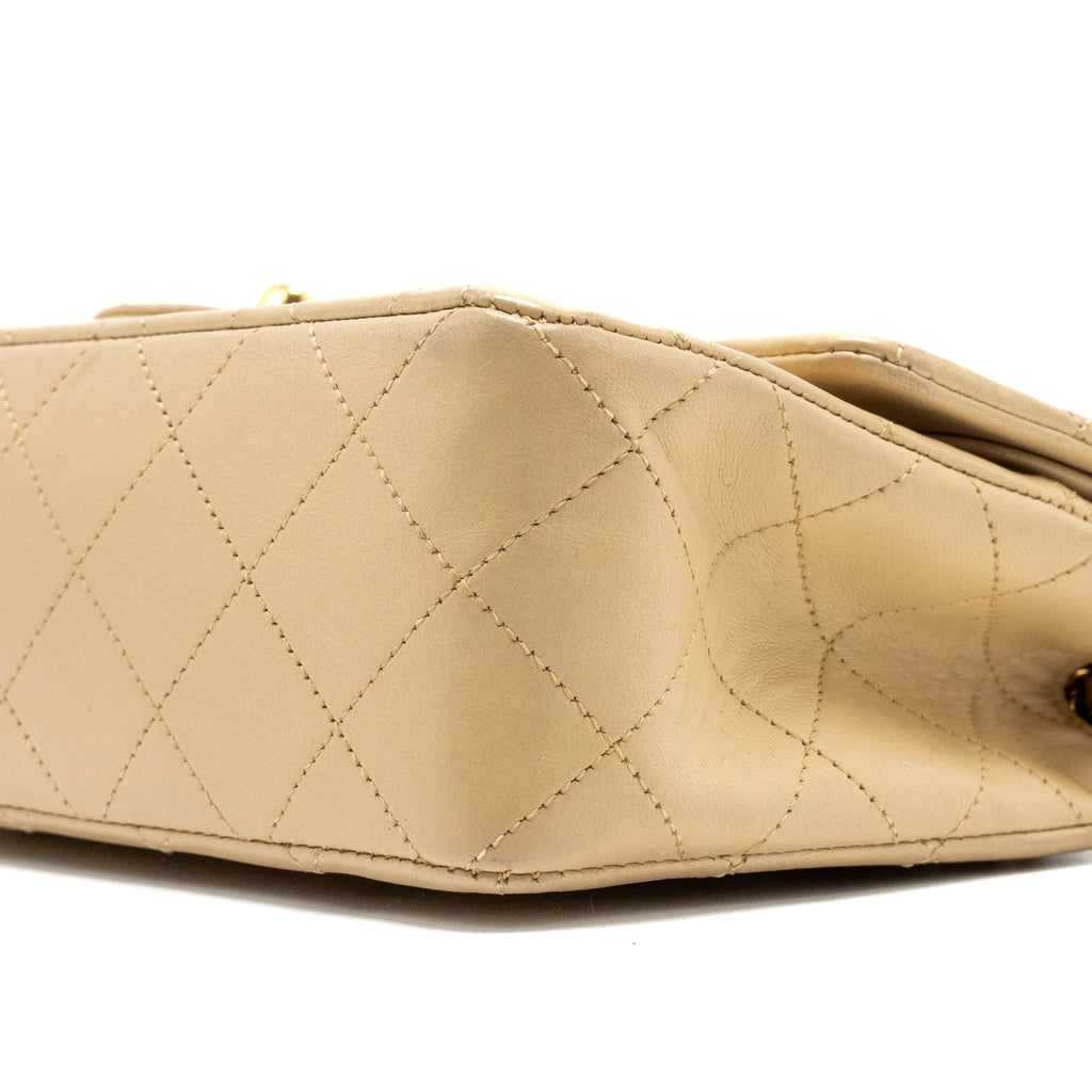 chanel-vintage-small-classic-flap-bag-lambskin-beige-ghw-copy
