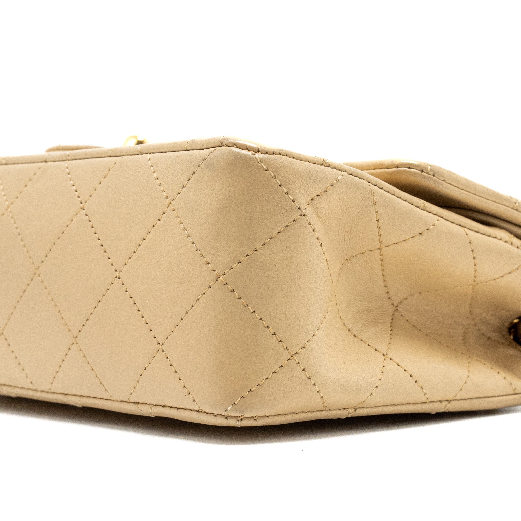 chanel-vintage-small-classic-flap-bag-lambskin-beige-ghw-copy