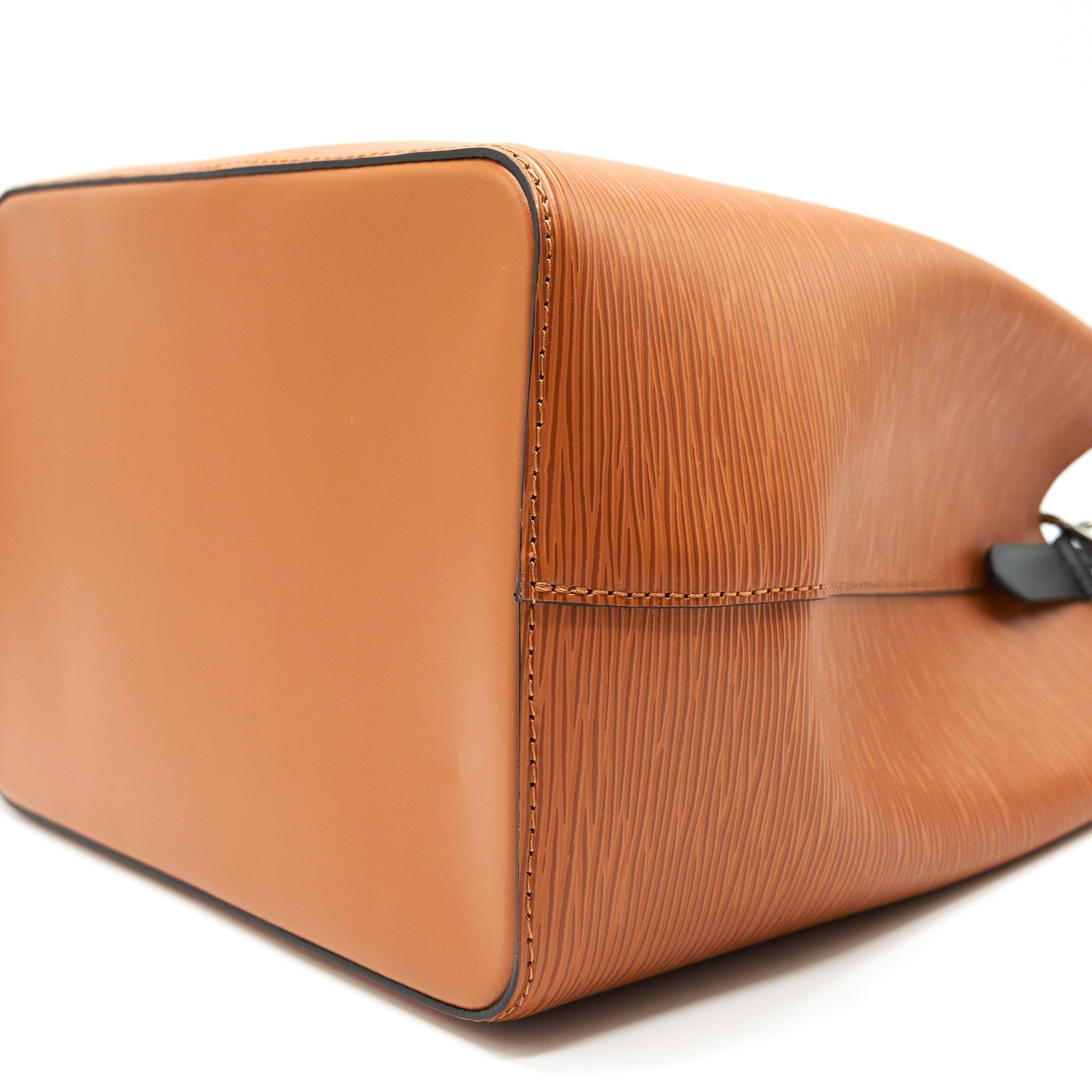 louis-vuitton-neo-noe-mustard-yellow-in-epi-leather