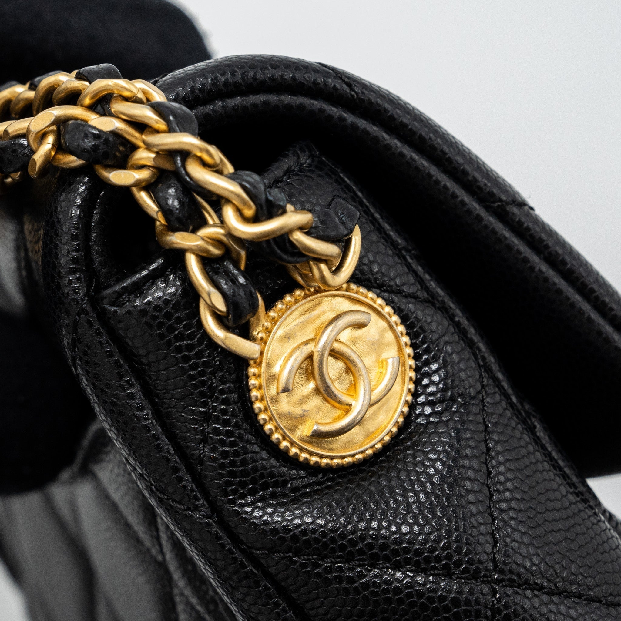 chanel-mini-twist-your-button-square-flap-bag-caviar-black-ghw