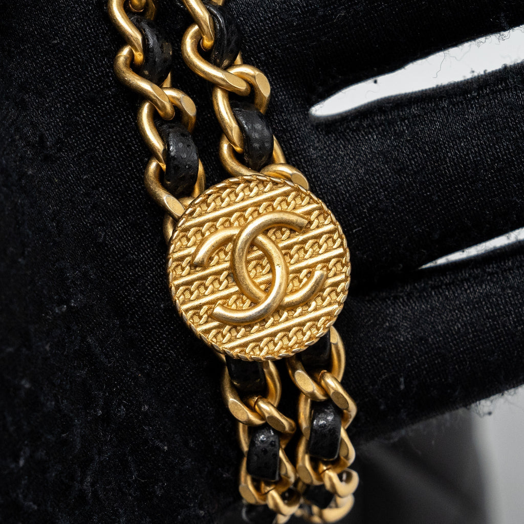 chanel-mini-twist-your-button-square-flap-bag-caviar-black-ghw