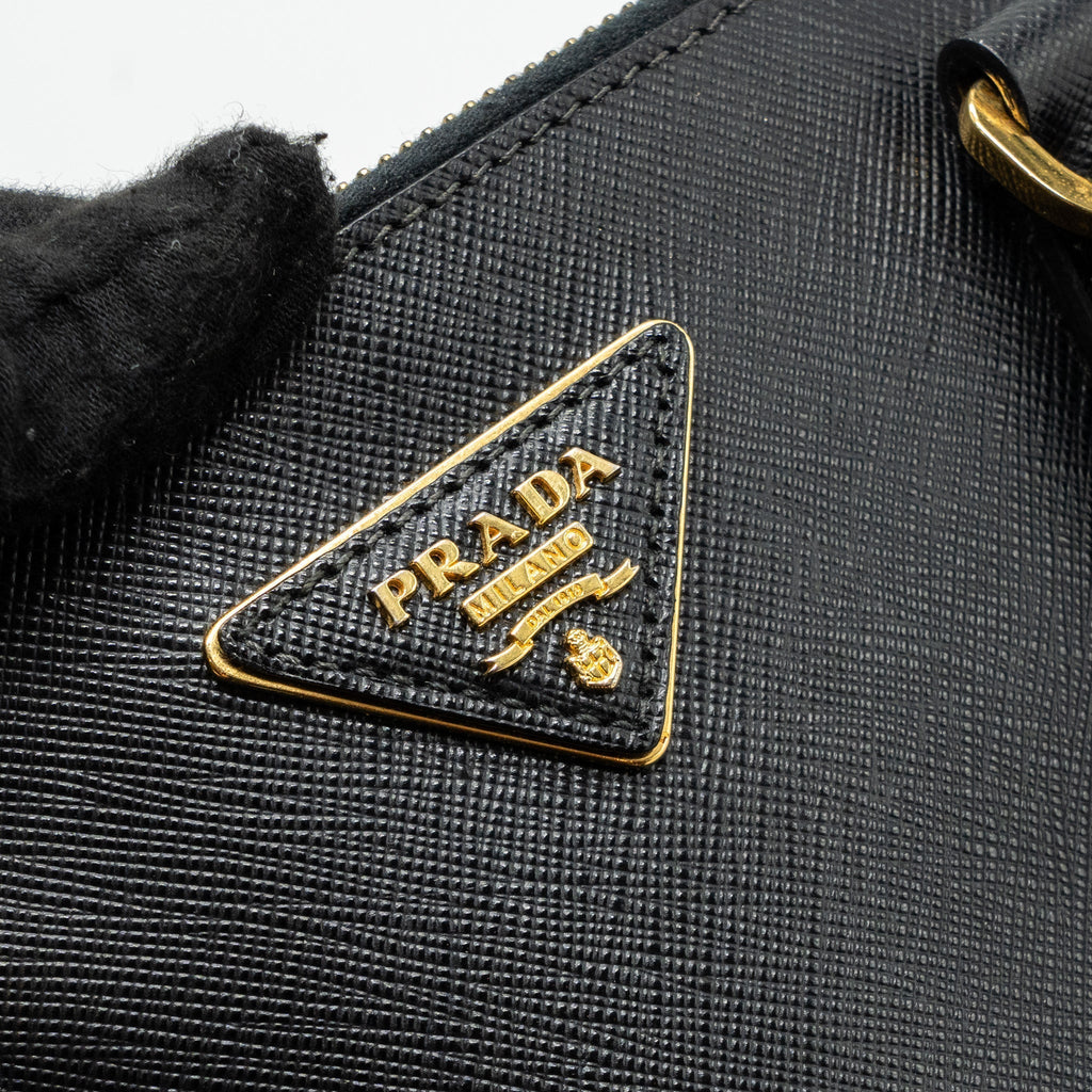 prada-galleria-saffiano-tote-bag-calfskin-black-ghw
