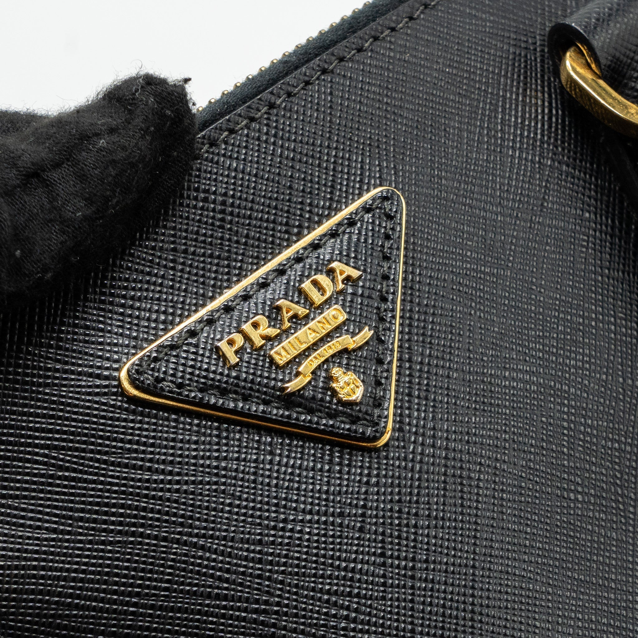 prada-galleria-saffiano-tote-bag-calfskin-black-ghw