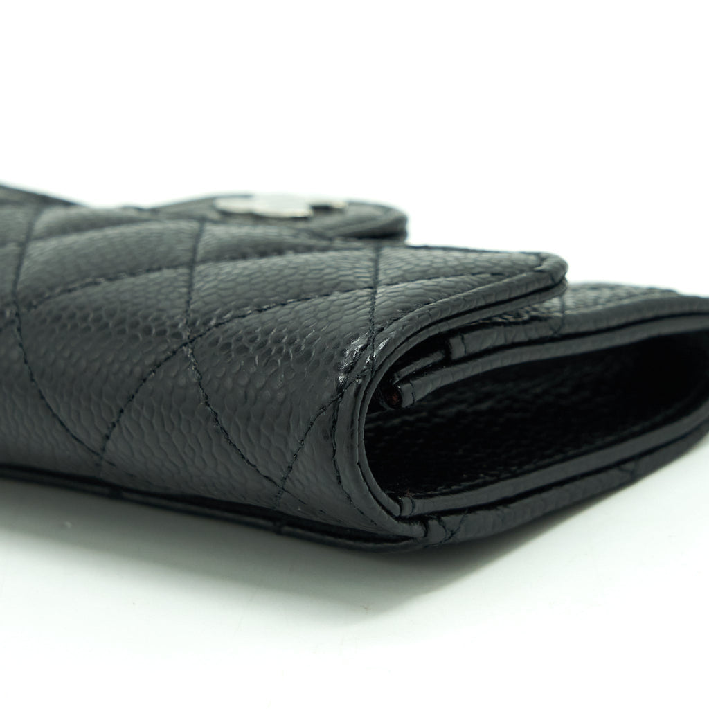 chanel-classic-flap-card-holder-caviar-black-shw