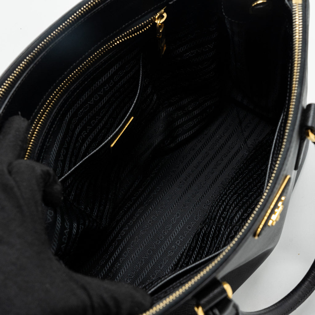 prada-galleria-saffiano-tote-bag-calfskin-black-ghw