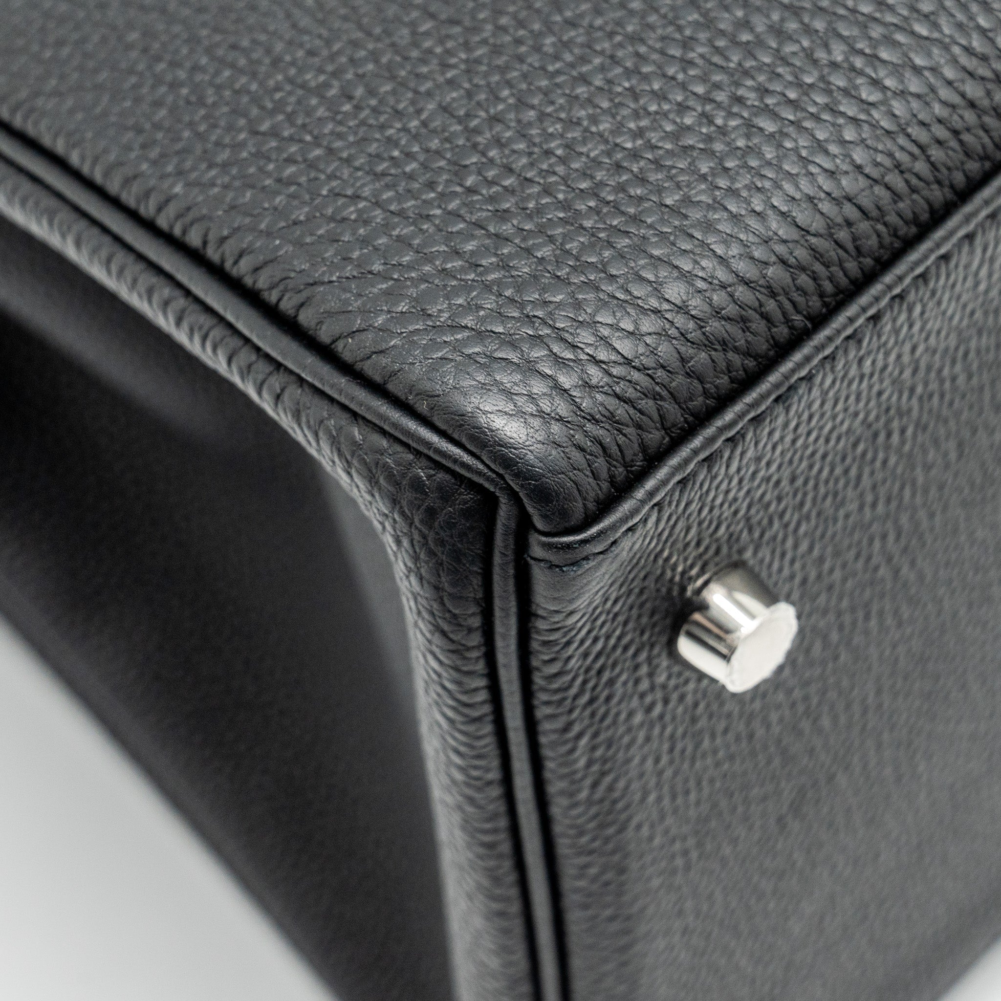 hermes-kelly-maxi-42-togo-black-shw-stamp-w