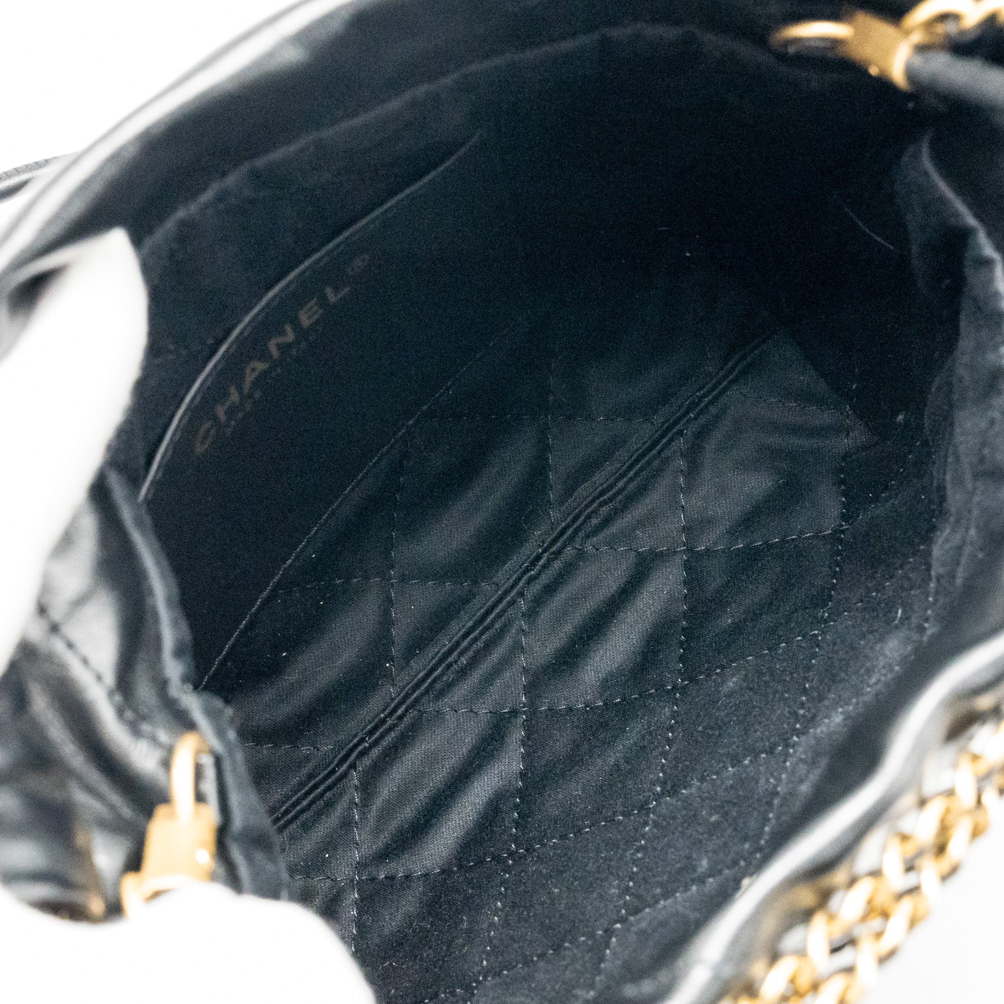 chanel-mini-22-bag-shiny-calfskin-black-ghw-microchip-copy