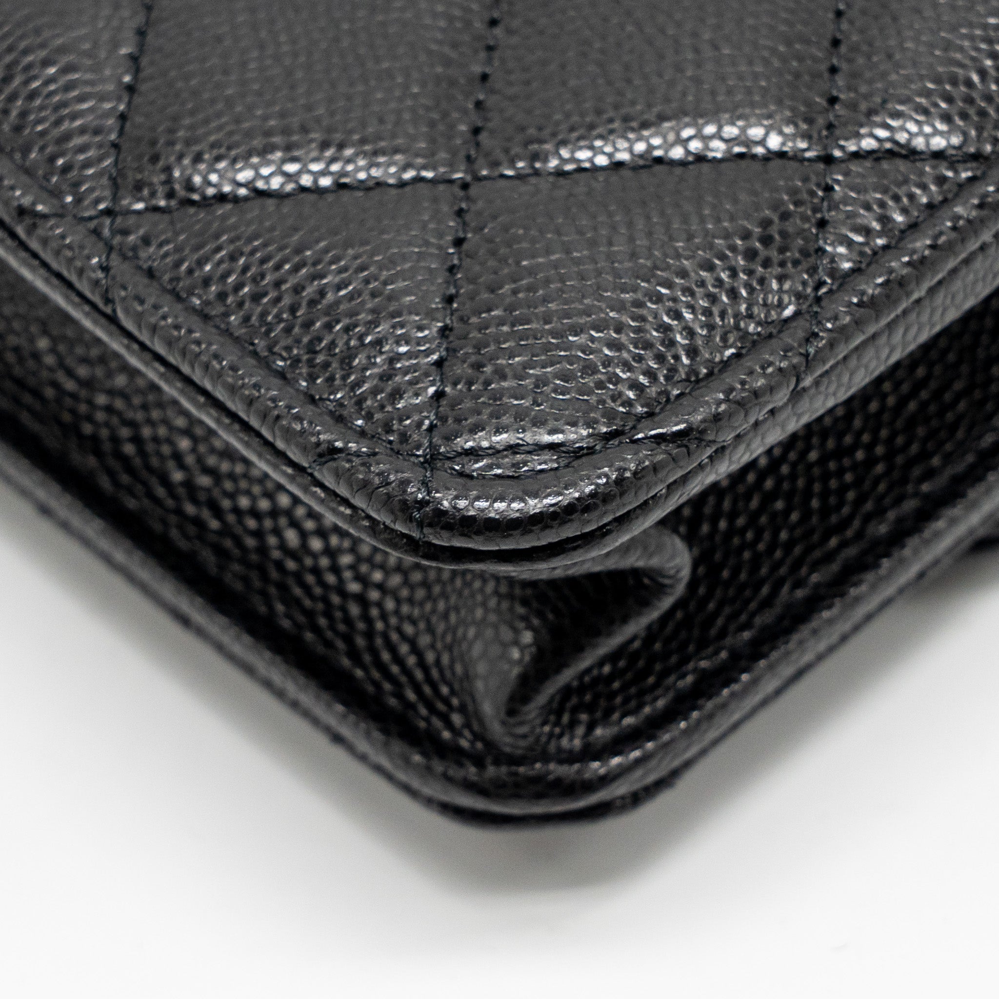 chanel-square-wallet-on-chain-caviar-black-lghw-microchip