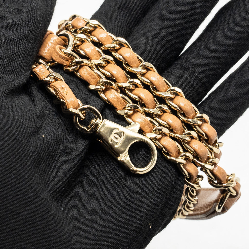 chanel-21p-small-coco-handle-caviar-caramel-lghw