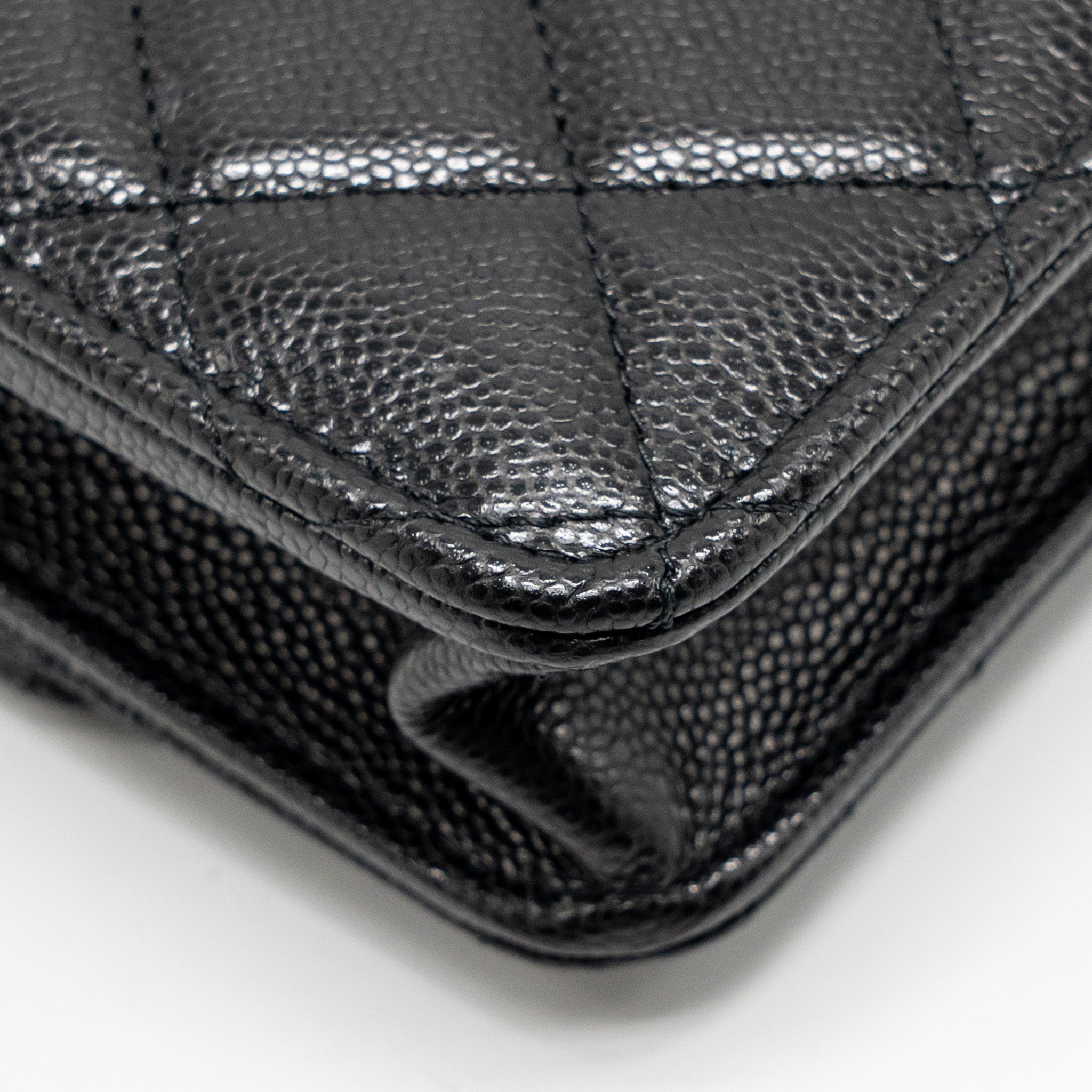 chanel-square-wallet-on-chain-caviar-black-lghw-microchip