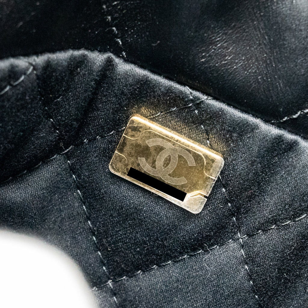chanel-mini-22-bag-shiny-calfskin-black-ghw-microchip-copy