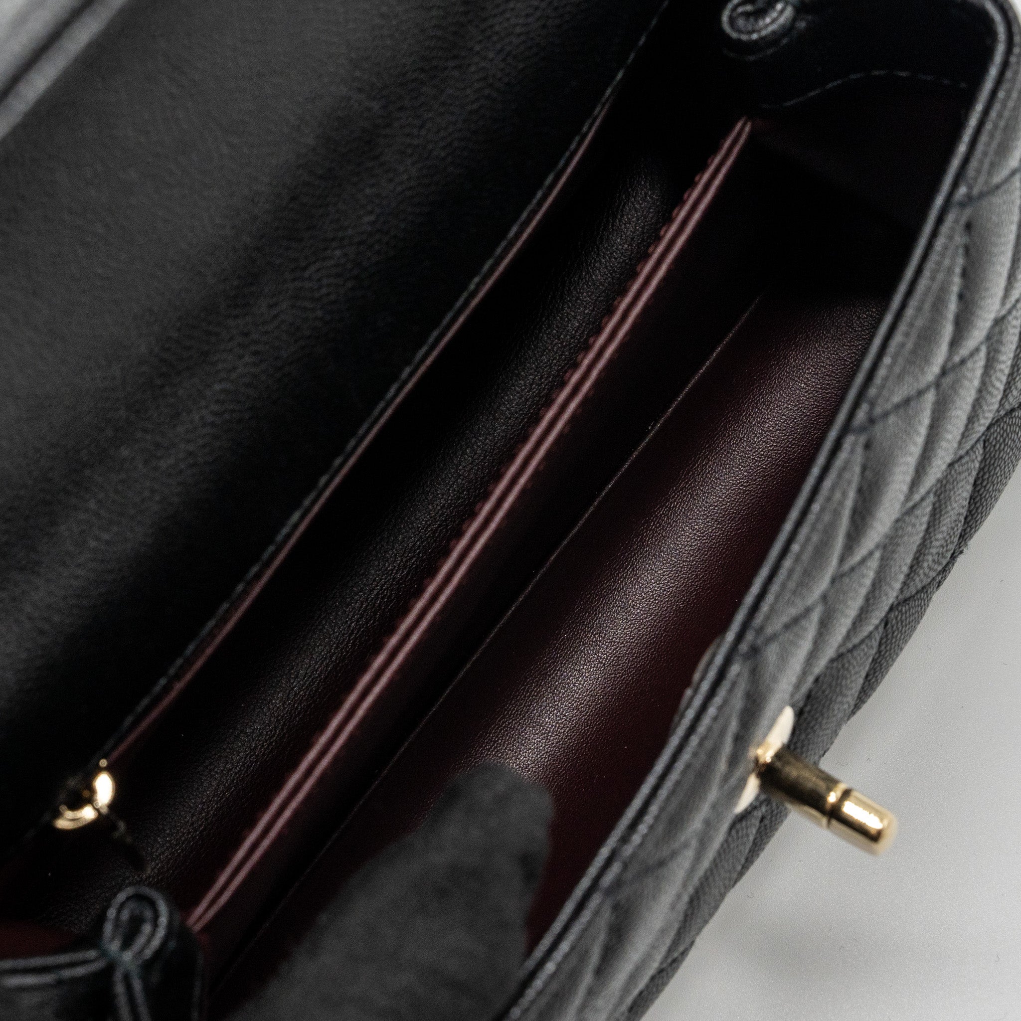 chanel-small-coco-handle-caviar-black-lghw-microchip-10
