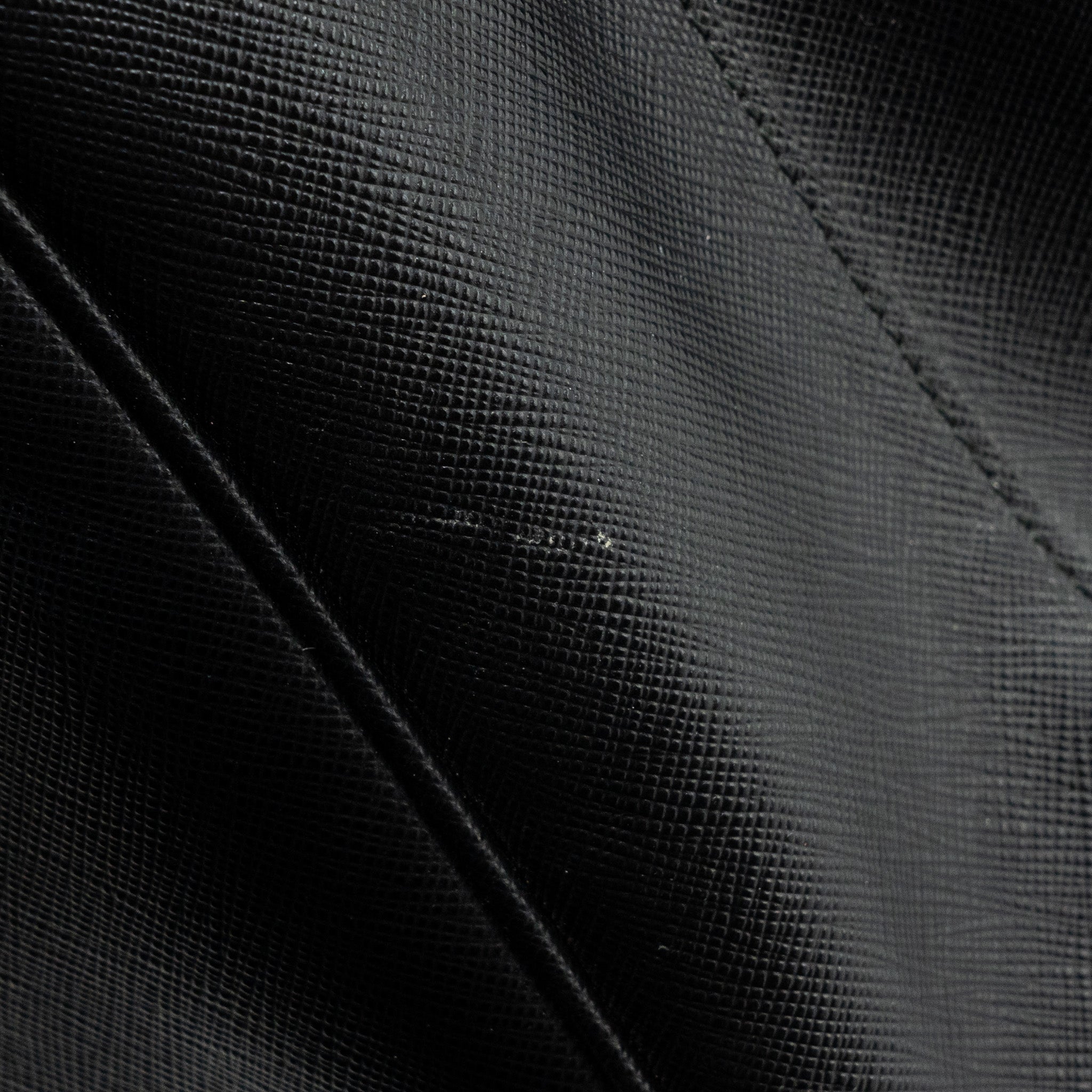 prada-galleria-saffiano-tote-bag-calfskin-black-ghw