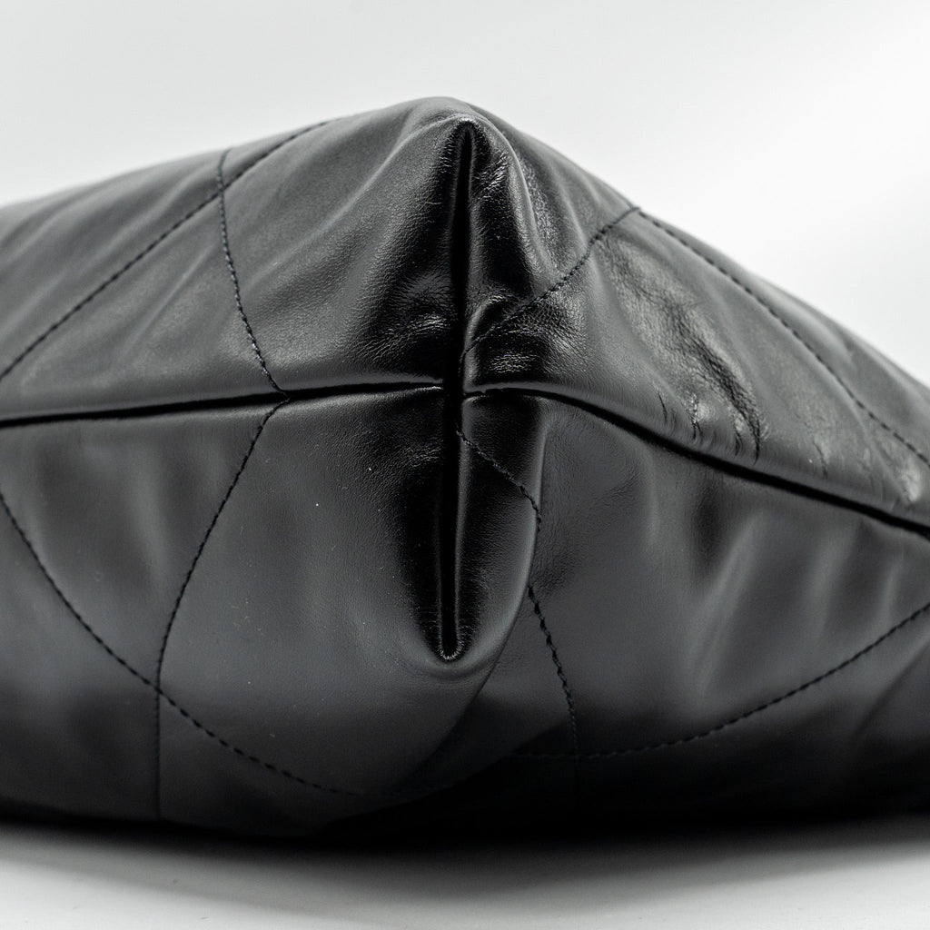 chanel-medium-22-bag-shiny-calfskin-black-ghw-copy