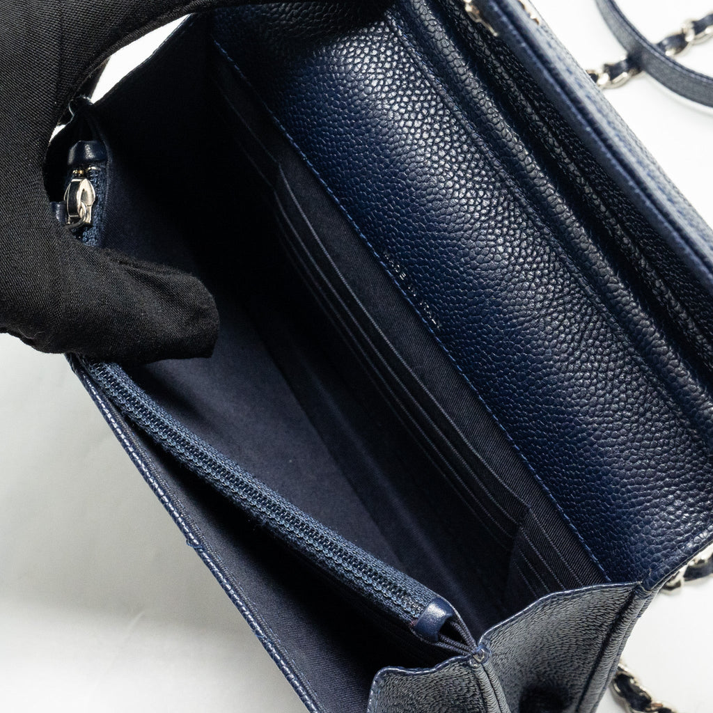 chanel-square-chevron-wallet-on-chain-navy-caviar-navy-shw