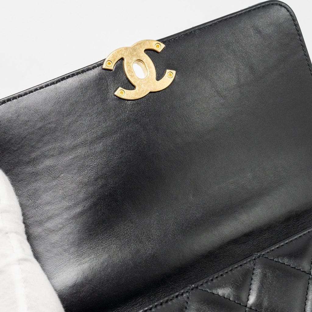 chanel-gold-crush-flap-bag-calfskin-black-ghw-microchip