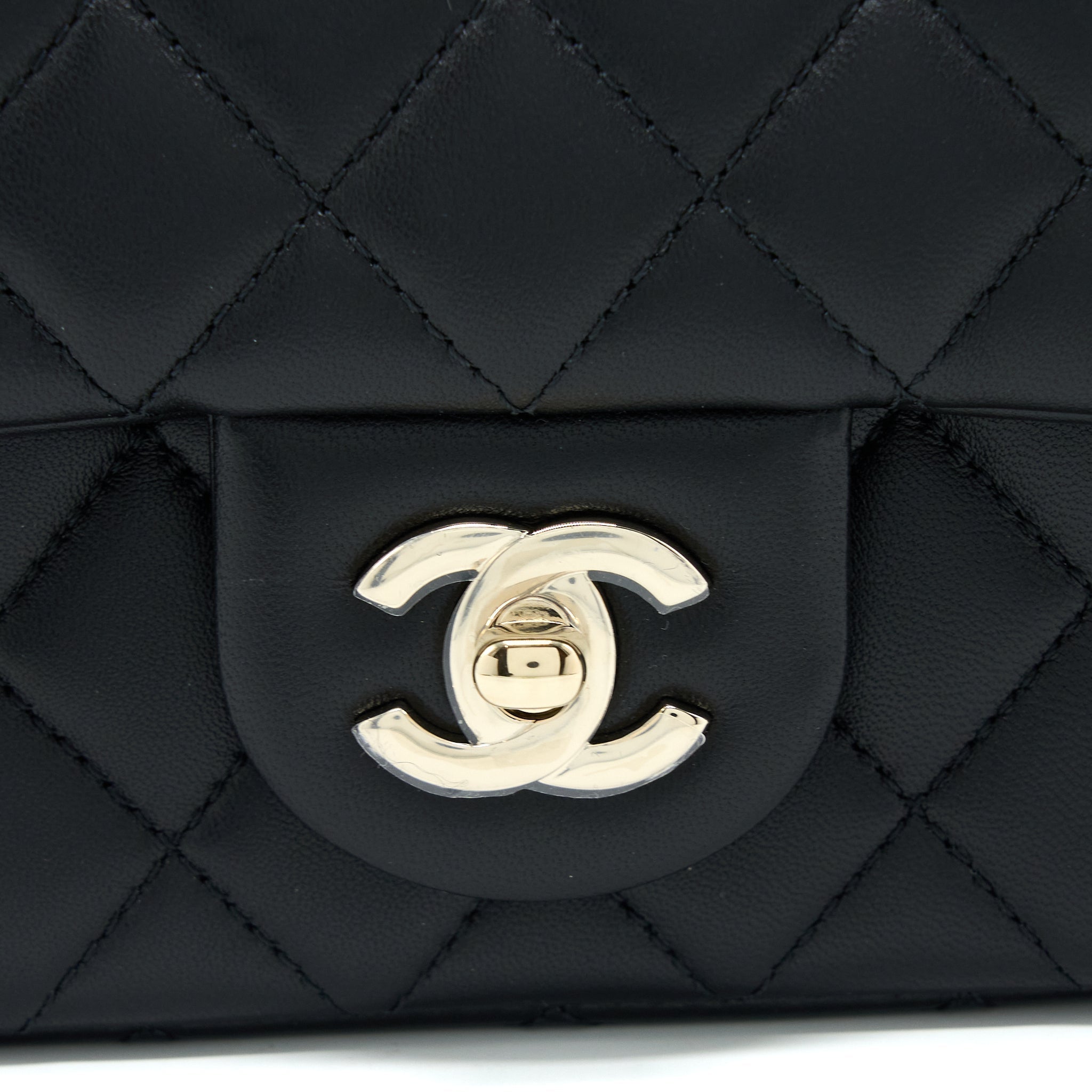 chanel-23c-pearl-crush-mini-rectangular-lambskin-black-lghw-microchip