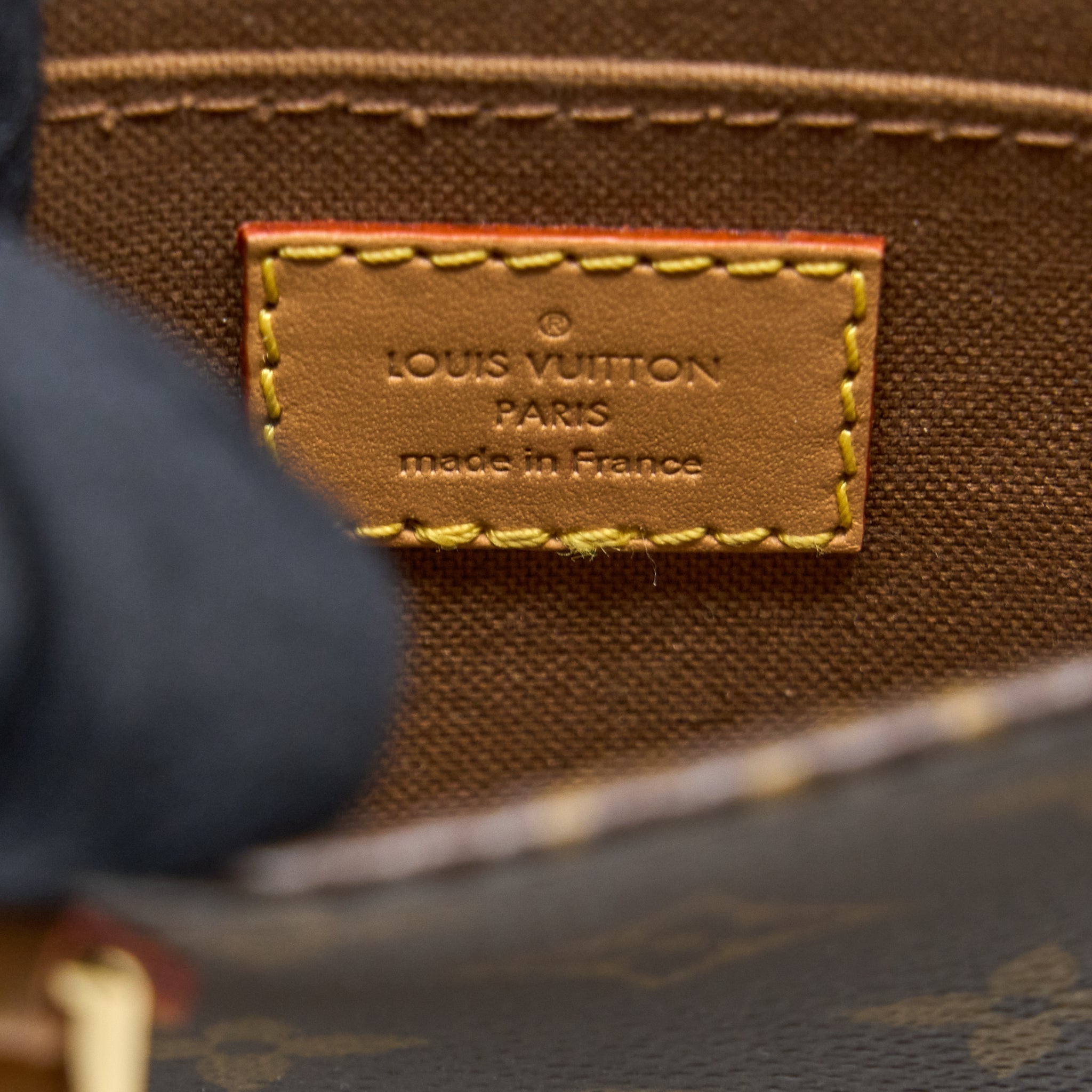 louis-vuitton-petit-sac-plat-monogram-canvas-ghw-6