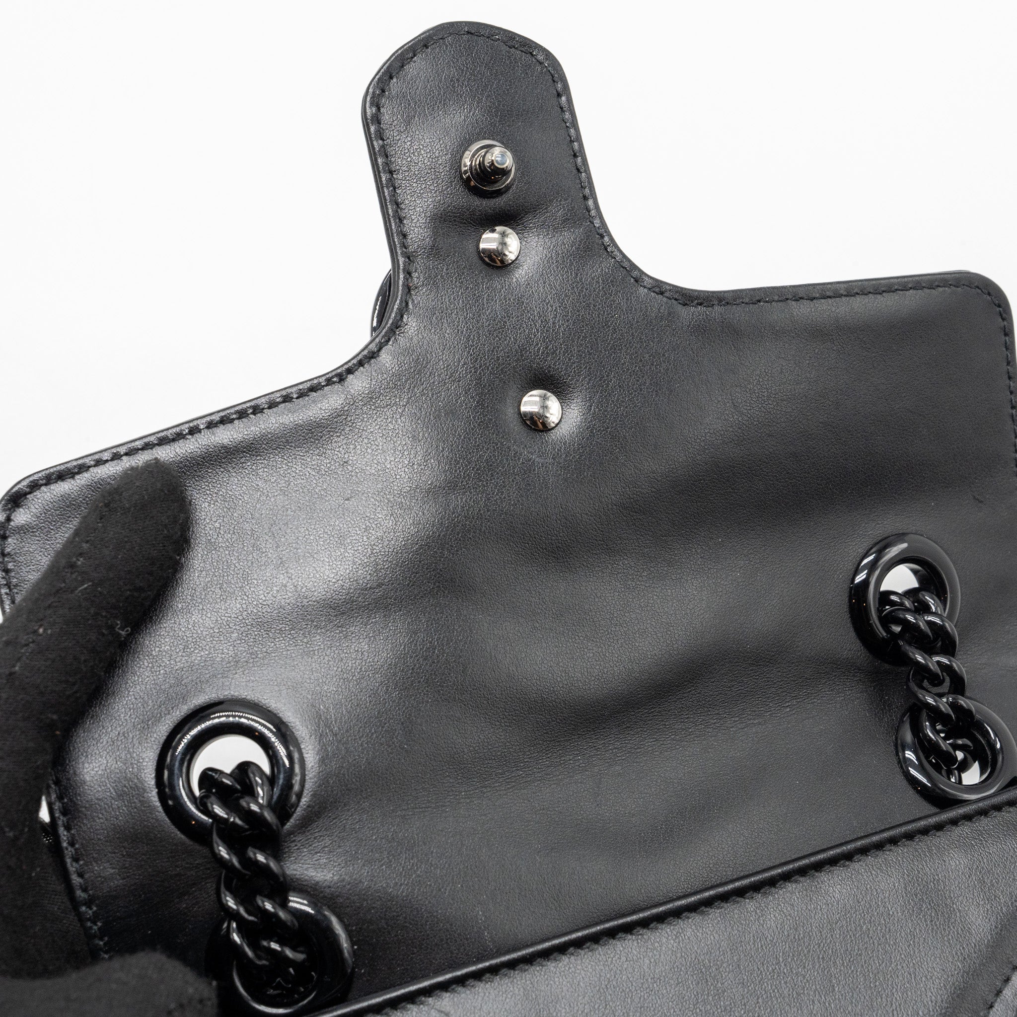 gucci-mini-marmont-calfskin-black-with-black-hardware