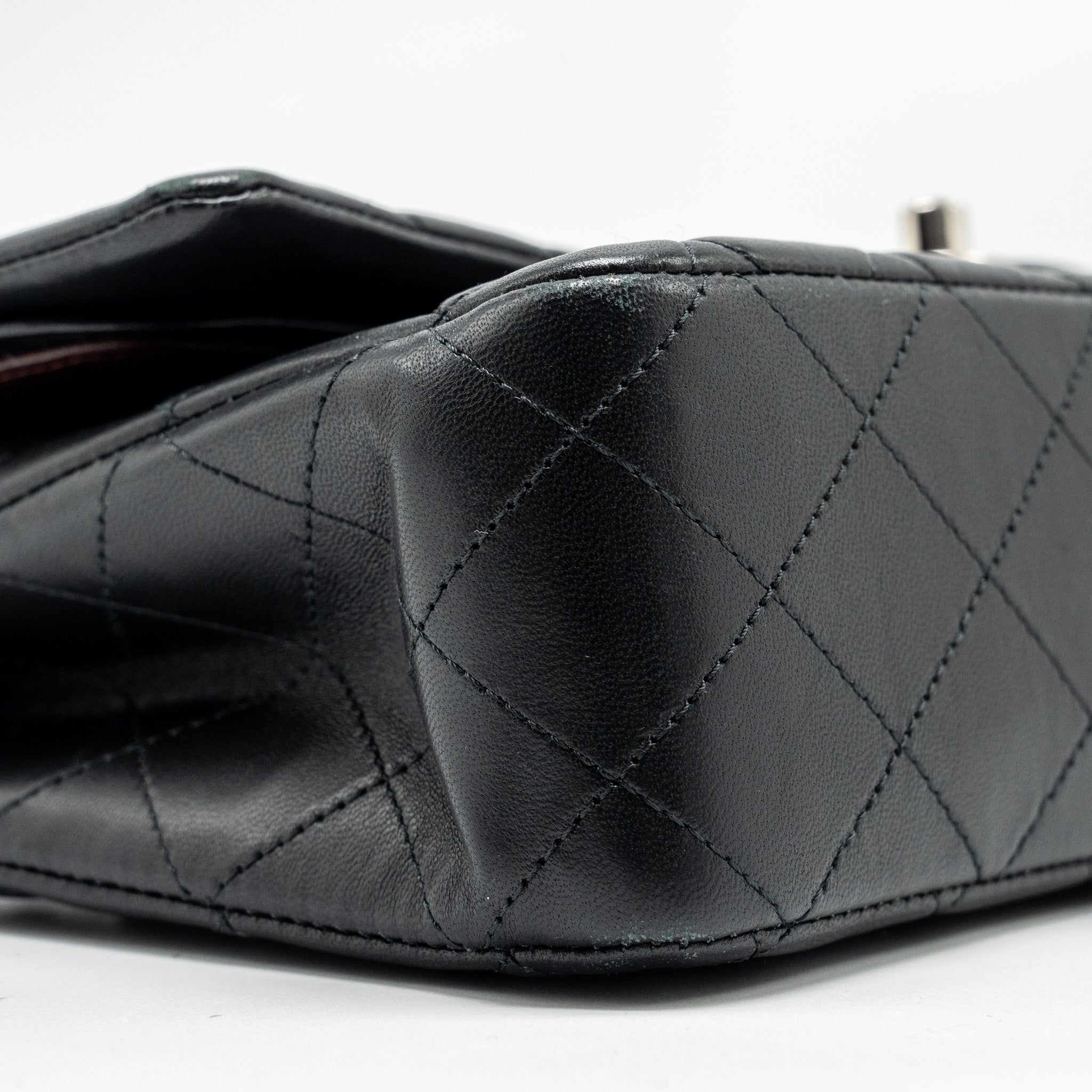 chanel-medium-classic-double-flap-bag-lambskin-black-shw-copy-1