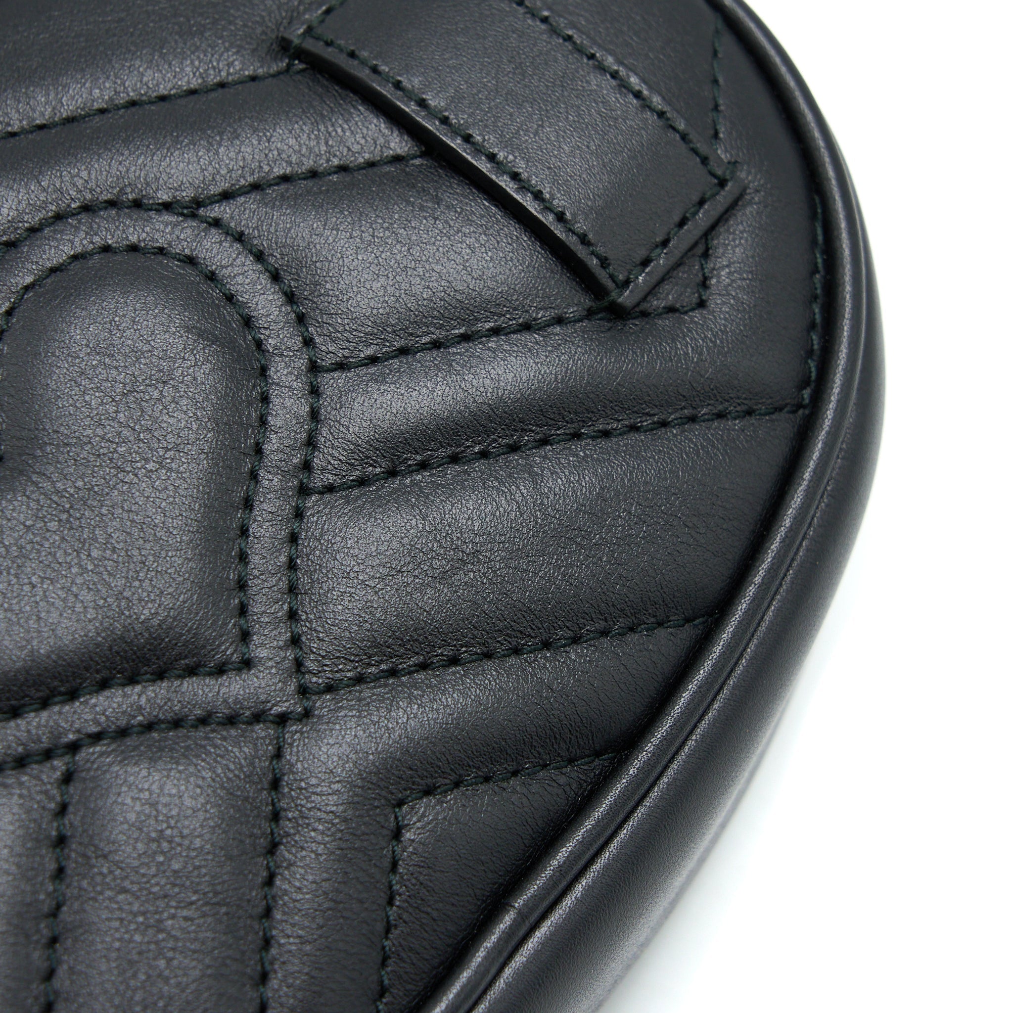 gucci-marmont-round-belt-bag-black-ghw