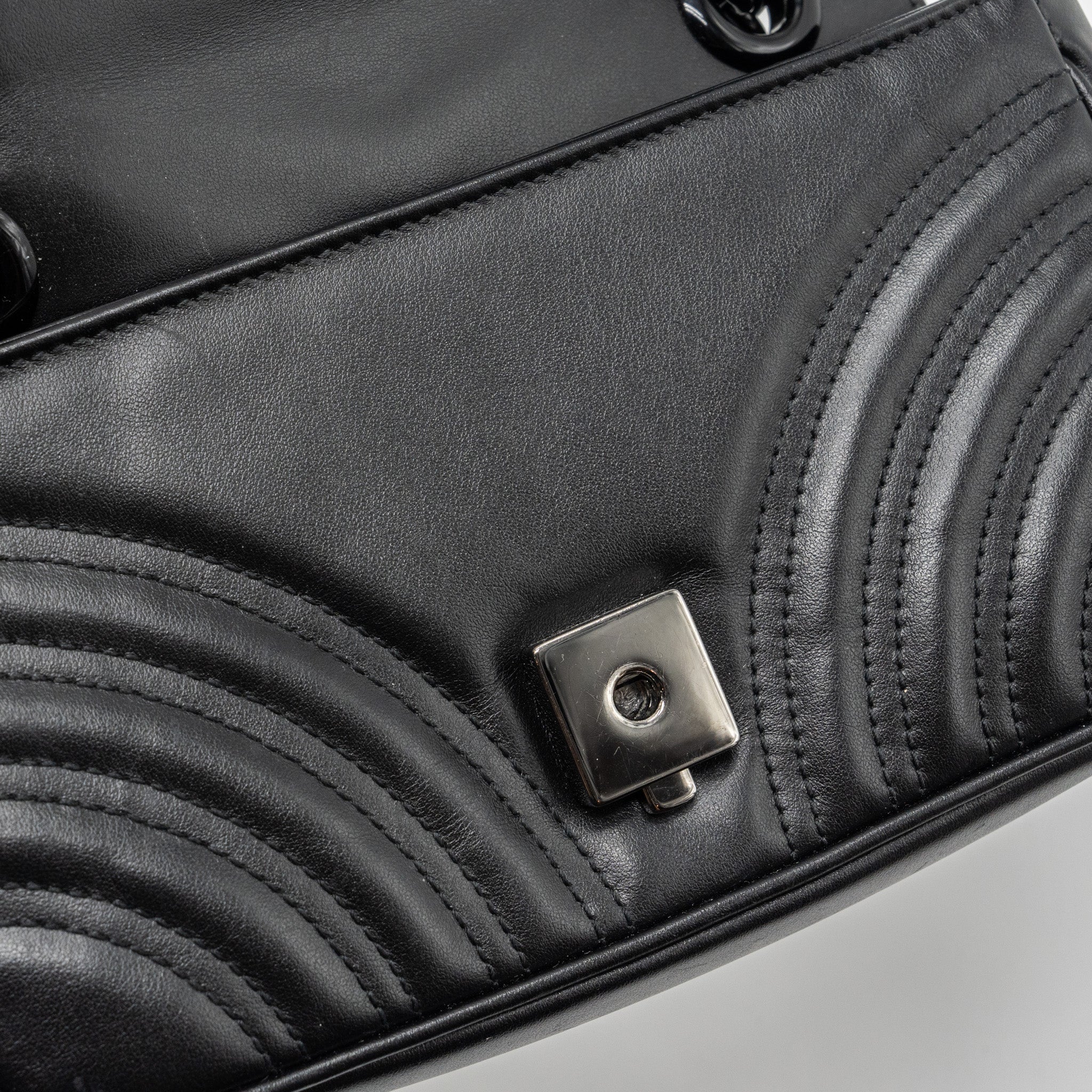 gucci-mini-marmont-calfskin-black-with-black-hardware