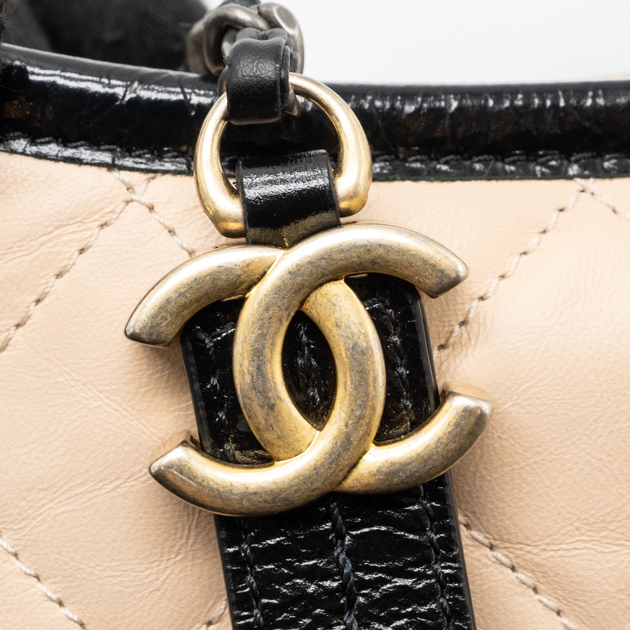 chanel-small-gabrielle-hobo-bag-calfskin-beige-black-multicolour-hardware