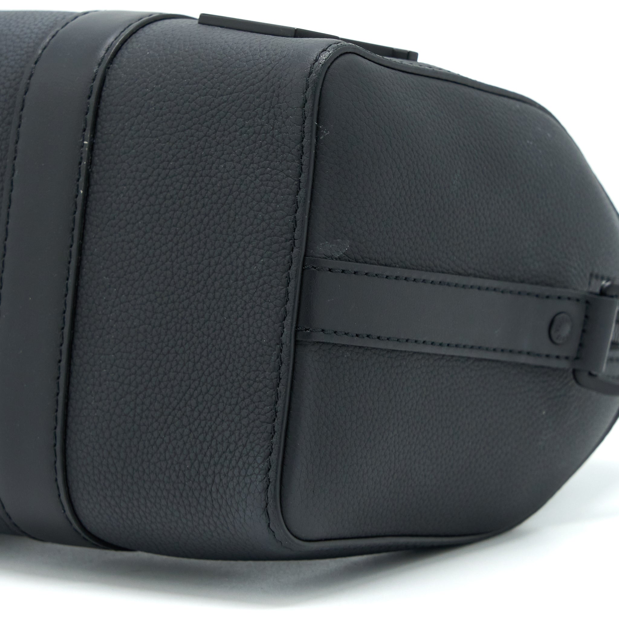 louis-vuitton-city-keepall-grained-calfskin-black-with-black-hardware