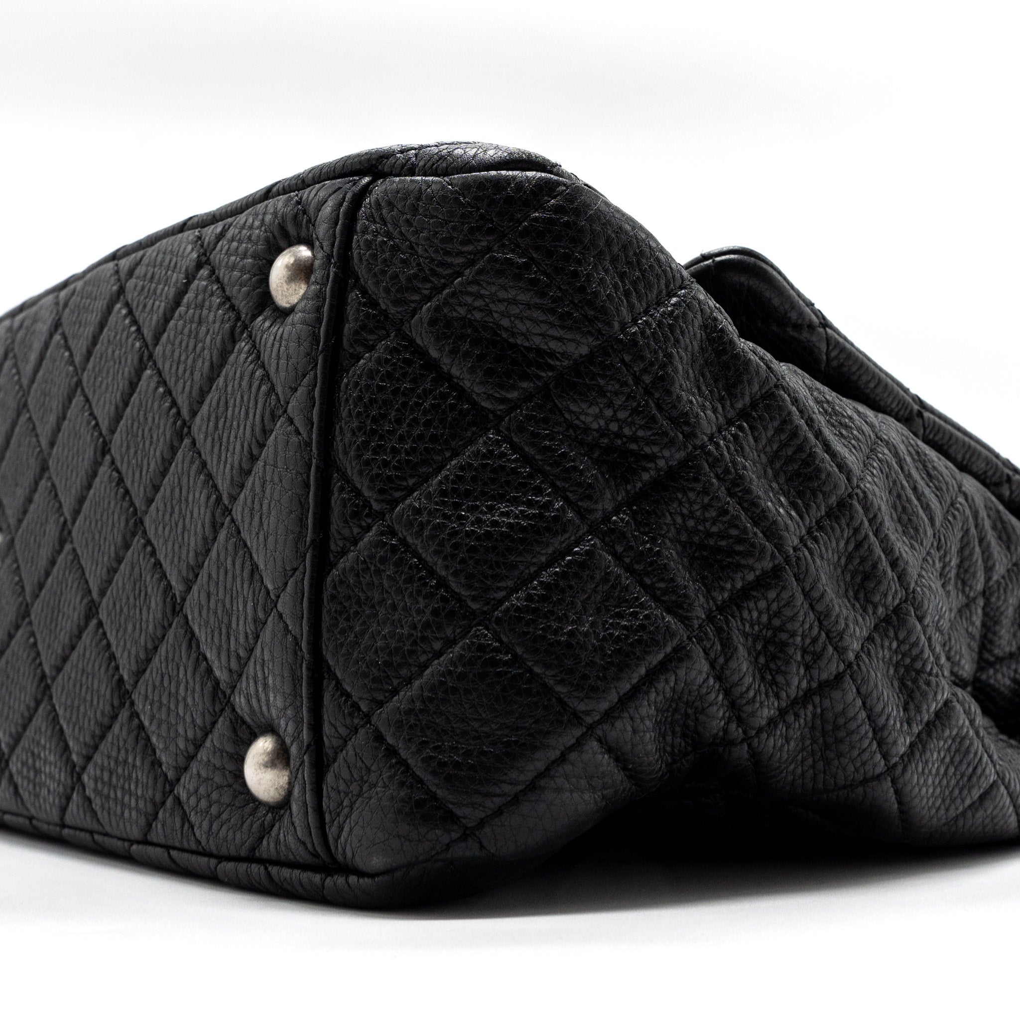 chanel-xxl-classic-travel-flap-calfskin-black-ruthenium-hardware