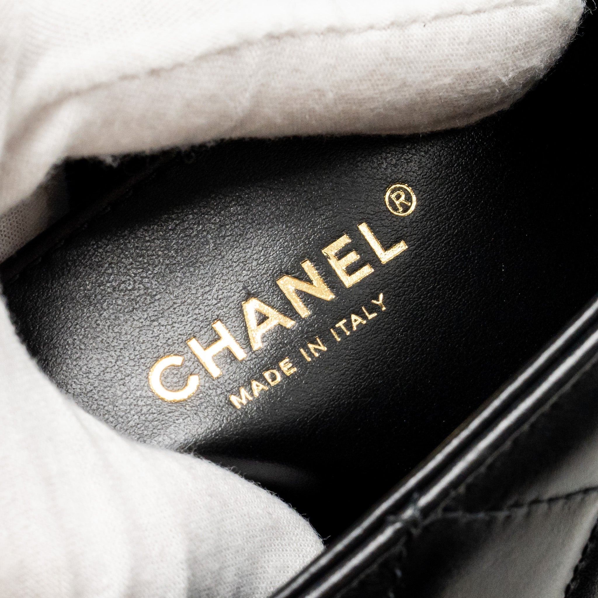 chanel-gold-crush-flap-bag-calfskin-black-ghw-microchip