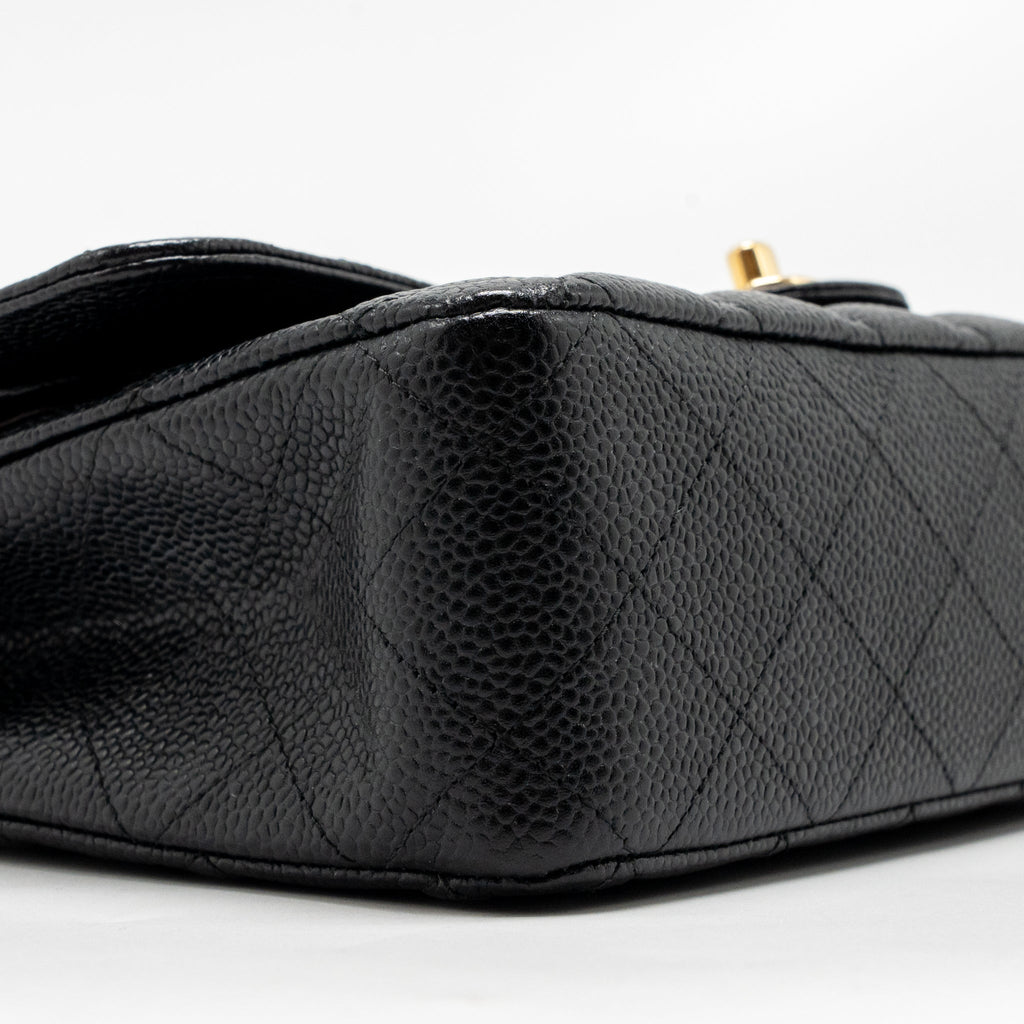 chanel-medium-classic-double-flap-bag-caviar-black-ghw-38