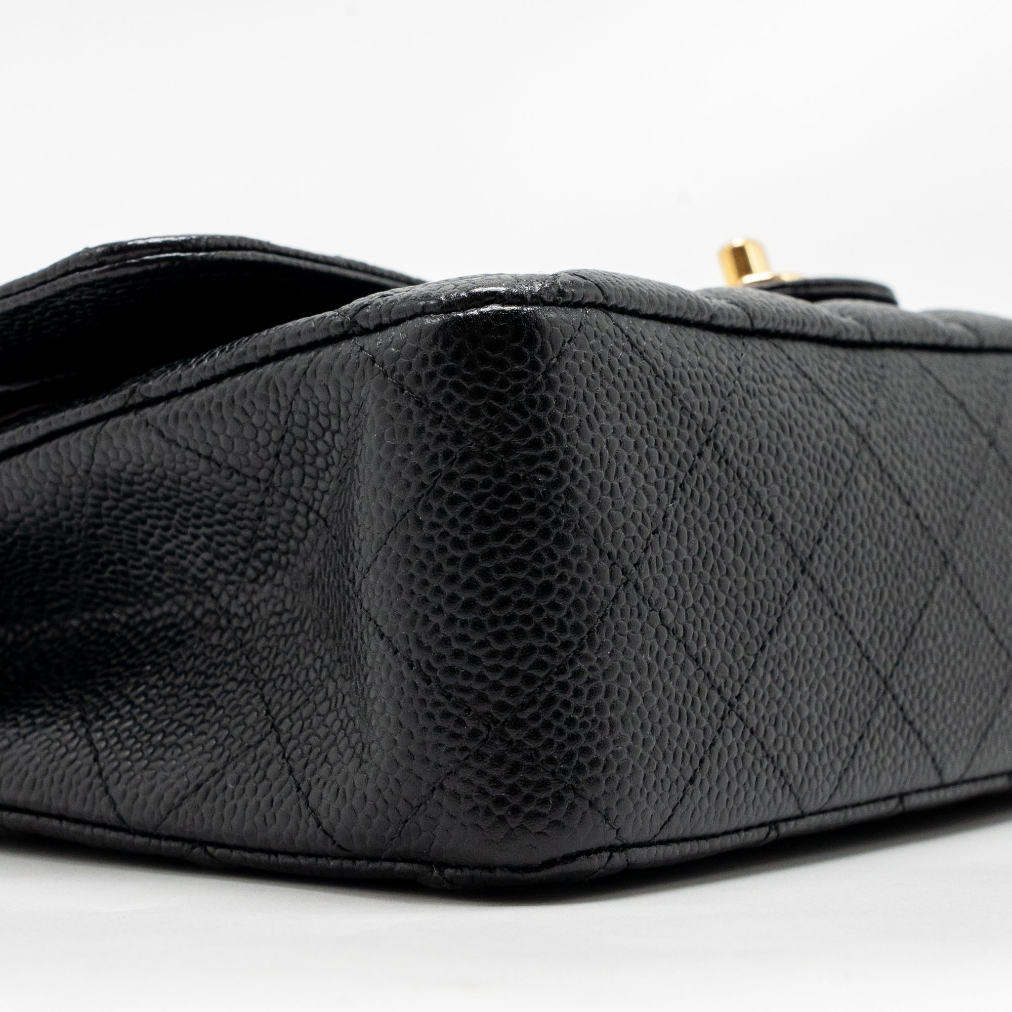 chanel-medium-classic-double-flap-bag-caviar-black-ghw-38