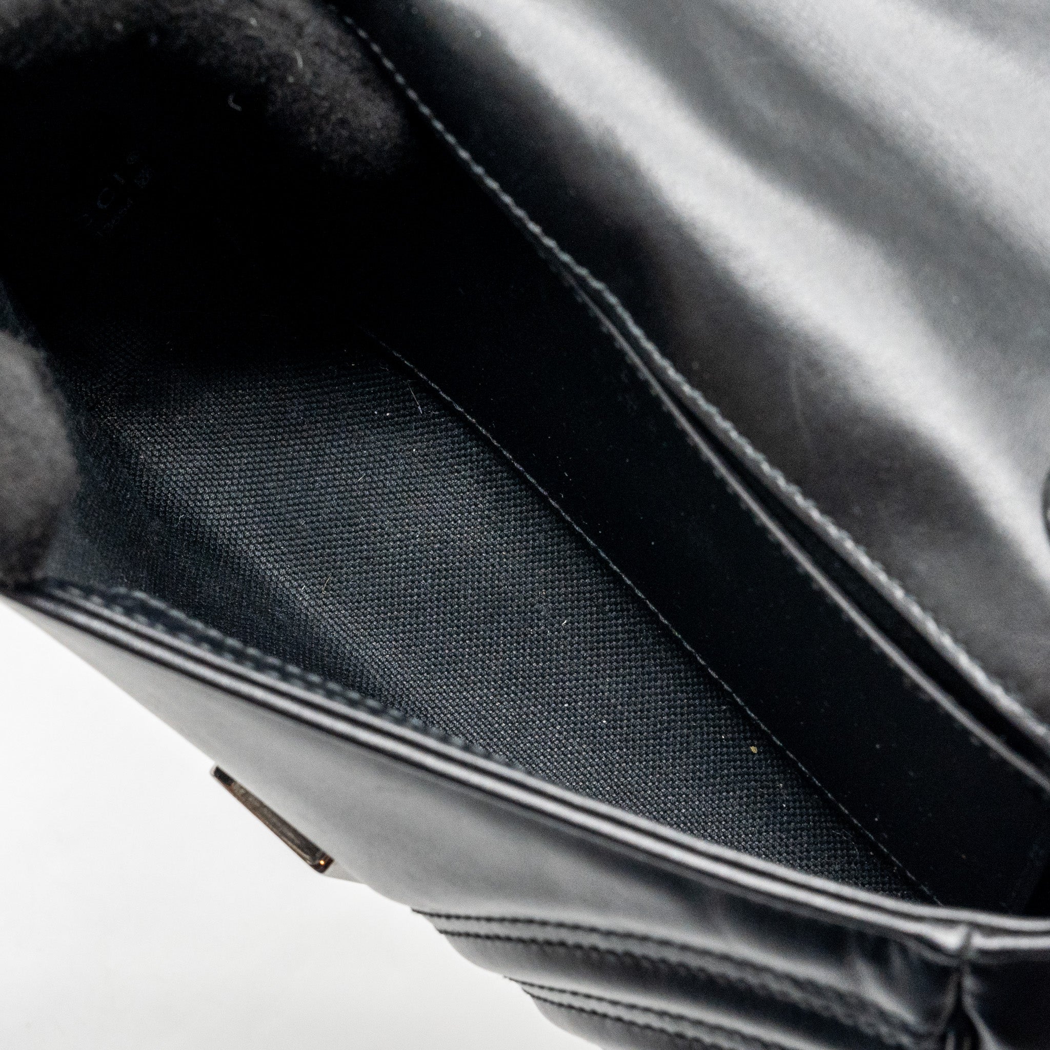 gucci-mini-marmont-calfskin-black-with-black-hardware