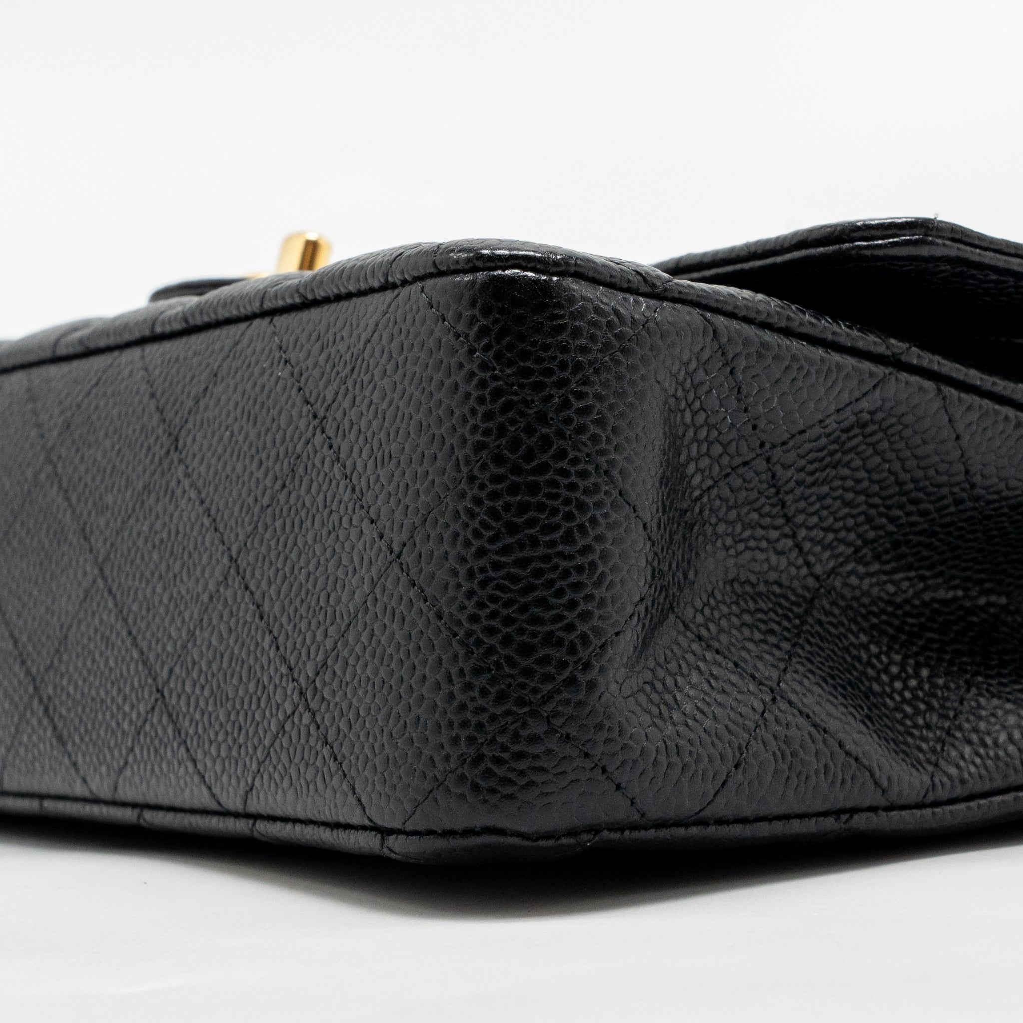 chanel-medium-classic-double-flap-bag-caviar-black-ghw-38
