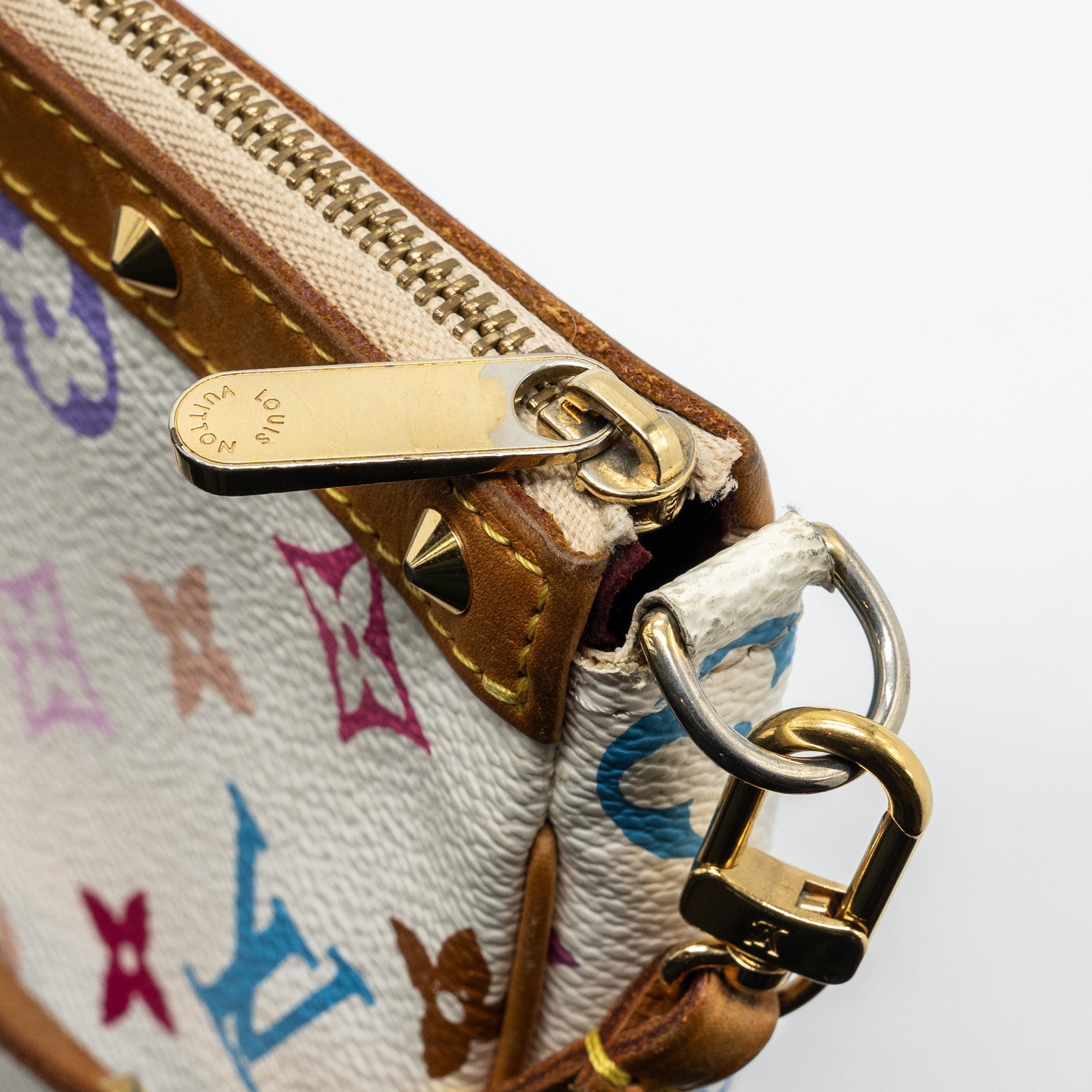 louis-vuitton-vintage-pochette-accessories-multicolour-monogram-canvas-white-ghw