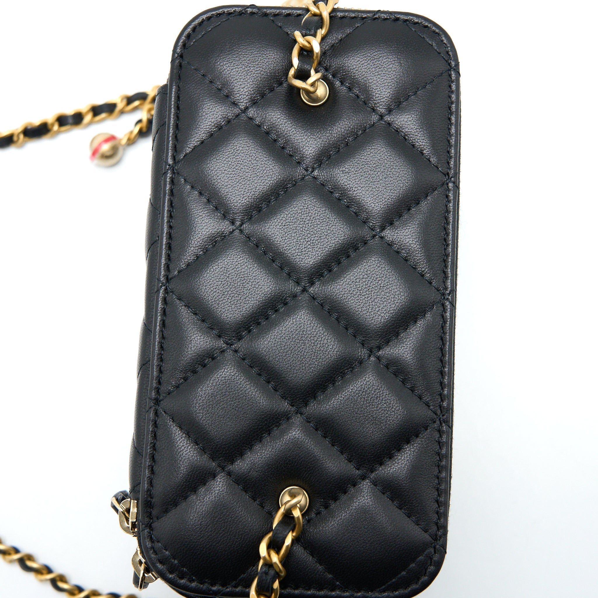 chanel-pearl-crush-long-vanity-lambskin-black-brushed-ghwmicrochip