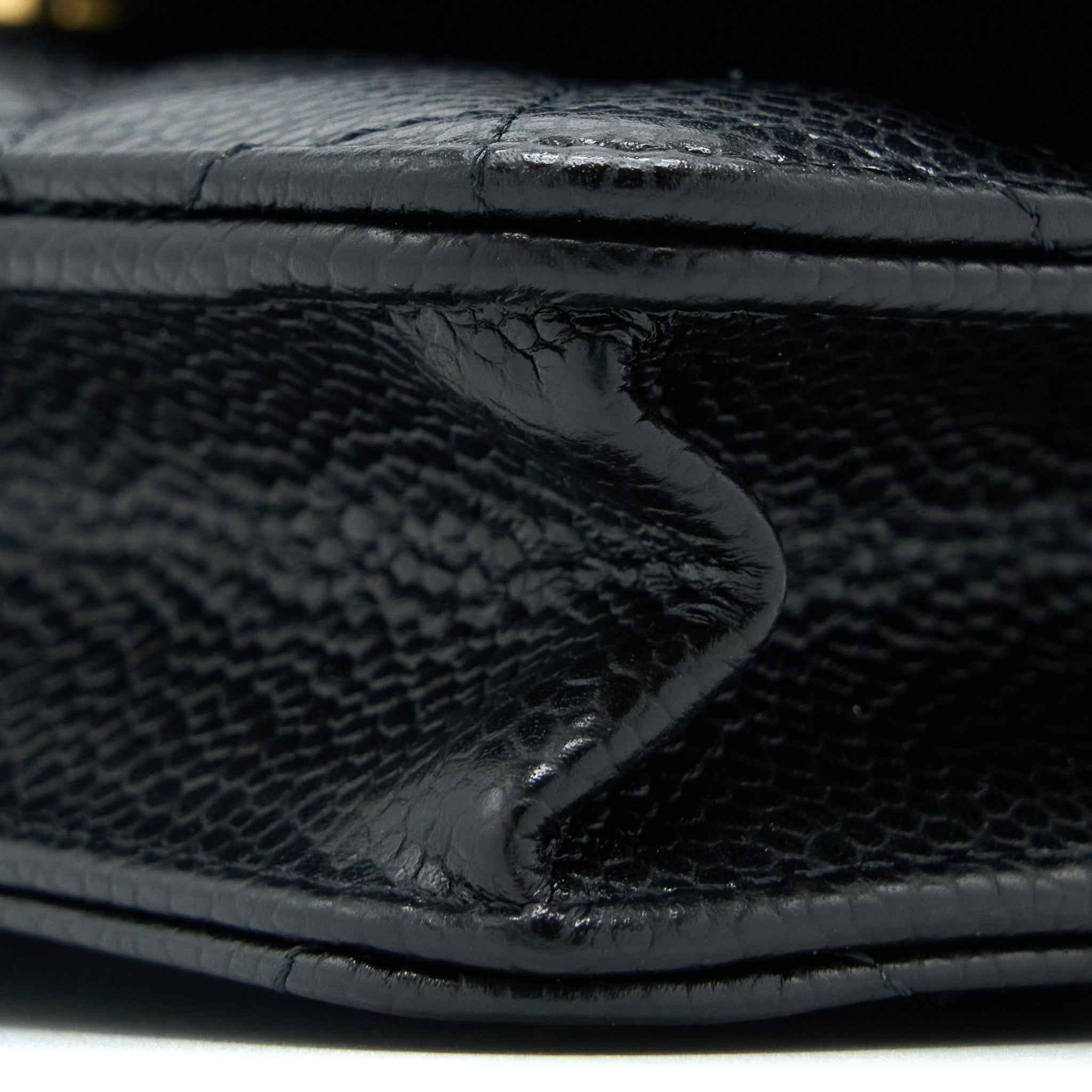 chanel-classic-wallet-on-chain-caviar-black-ghw-microchip-9