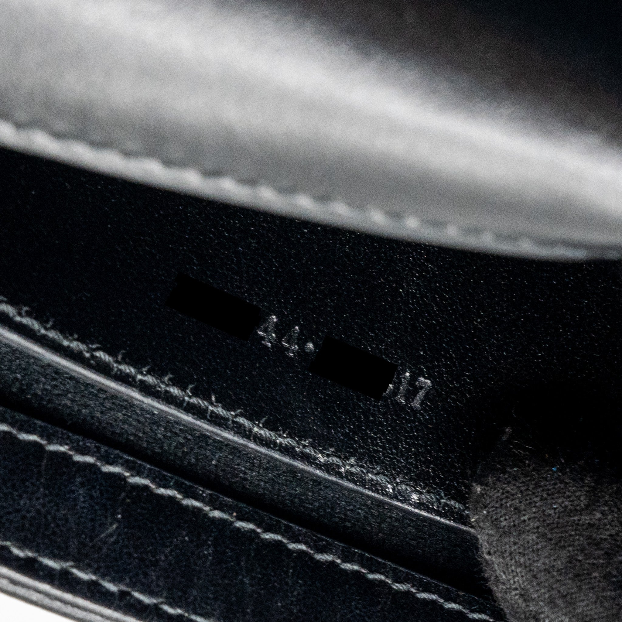 gucci-mini-marmont-calfskin-black-with-black-hardware
