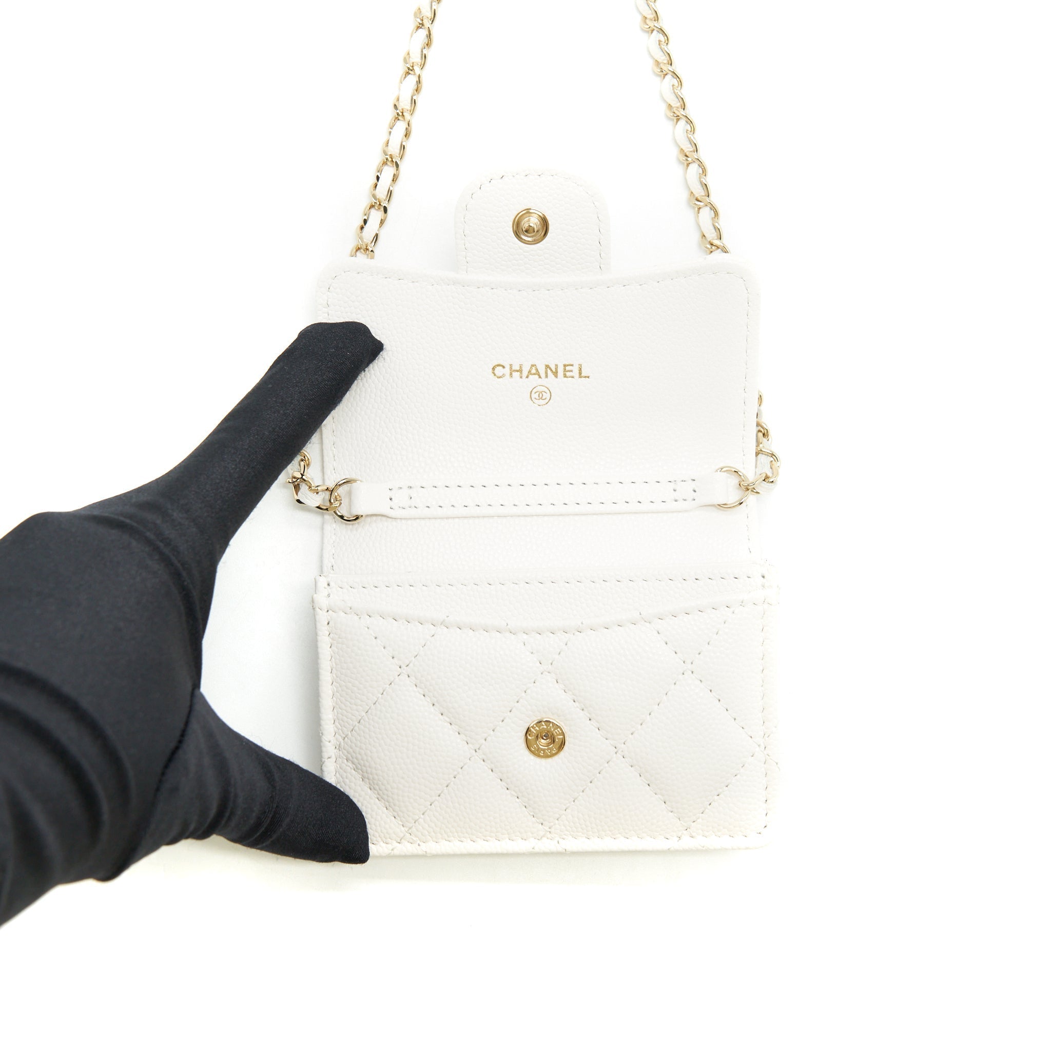 chanel-21b-card-holder-on-chain-caviar-white-lghw