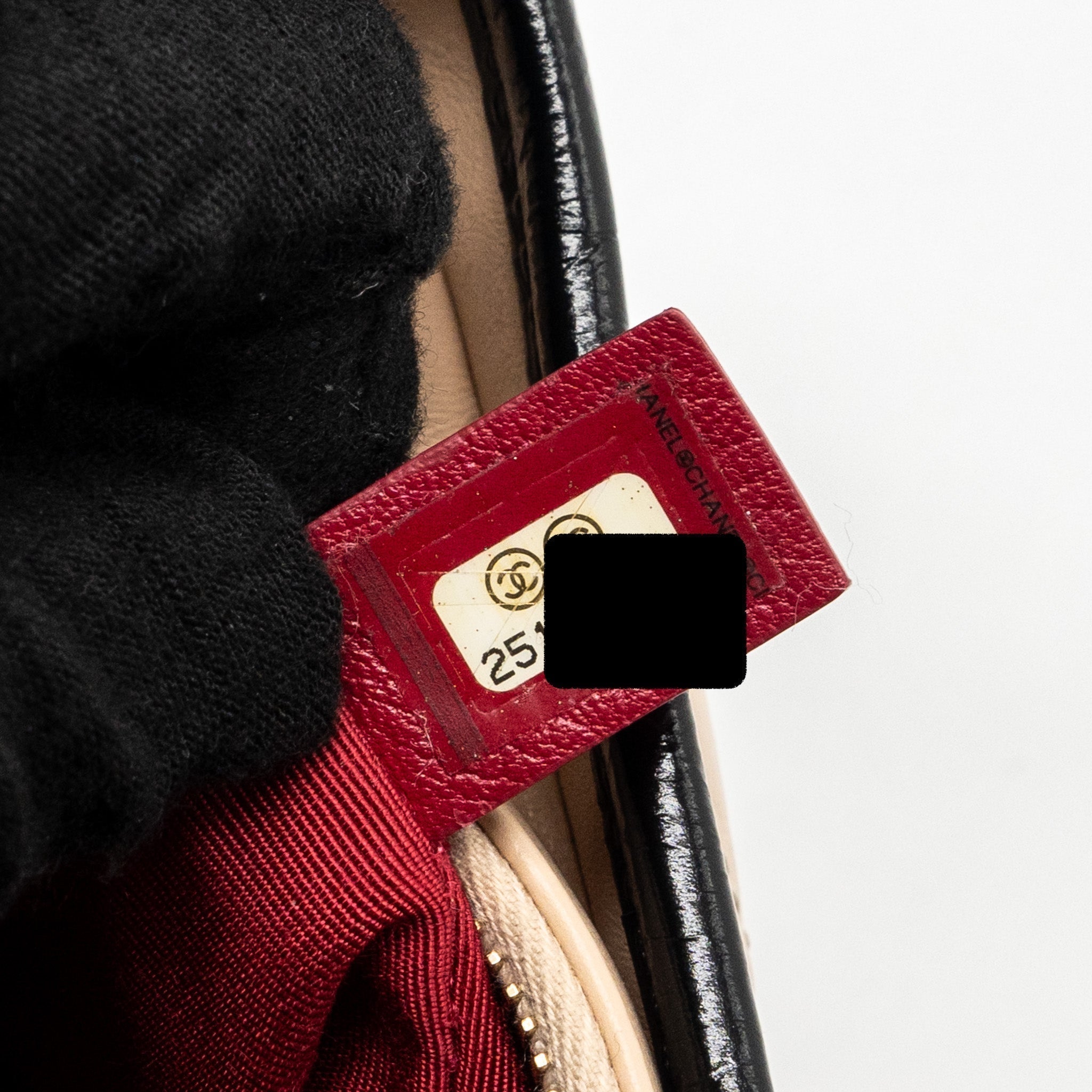 chanel-small-gabrielle-hobo-bag-calfskin-beige-black-multicolour-hardware